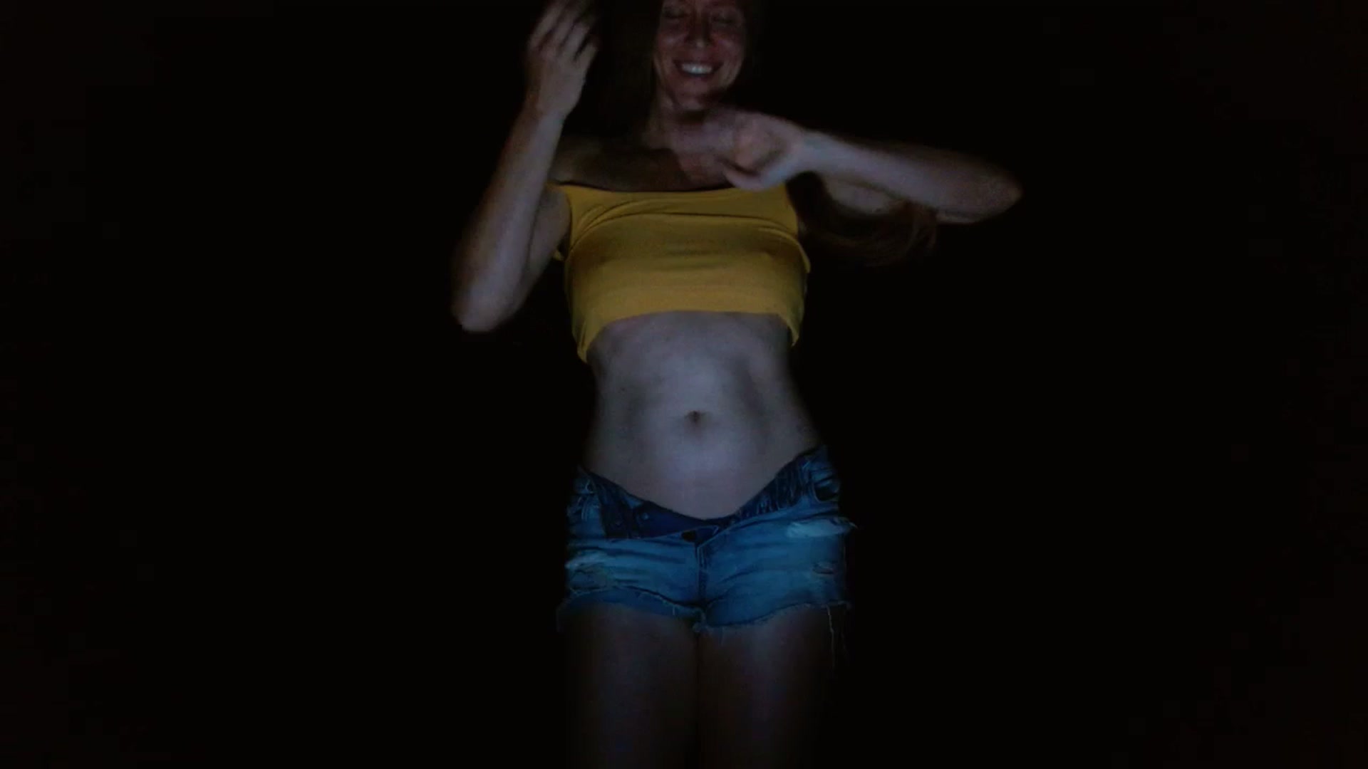 Gallery image thumbnail from GirlOffGrid's myfreecams stream on, 09/24/2024, 24:31 image 12 of 20