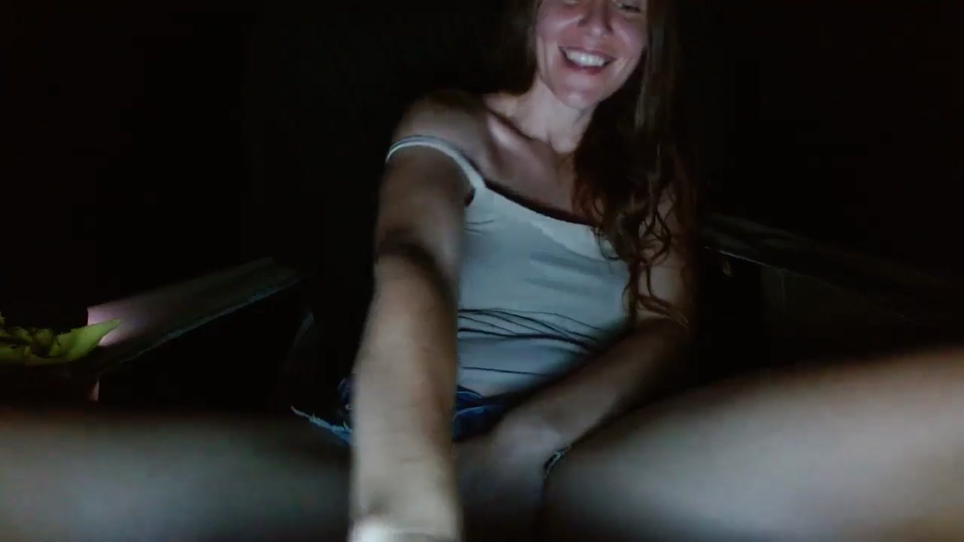 Gallery image thumbnail from GirlOffGrid's myfreecams stream on, 09/26/2024, 24:01 image 7 of 20