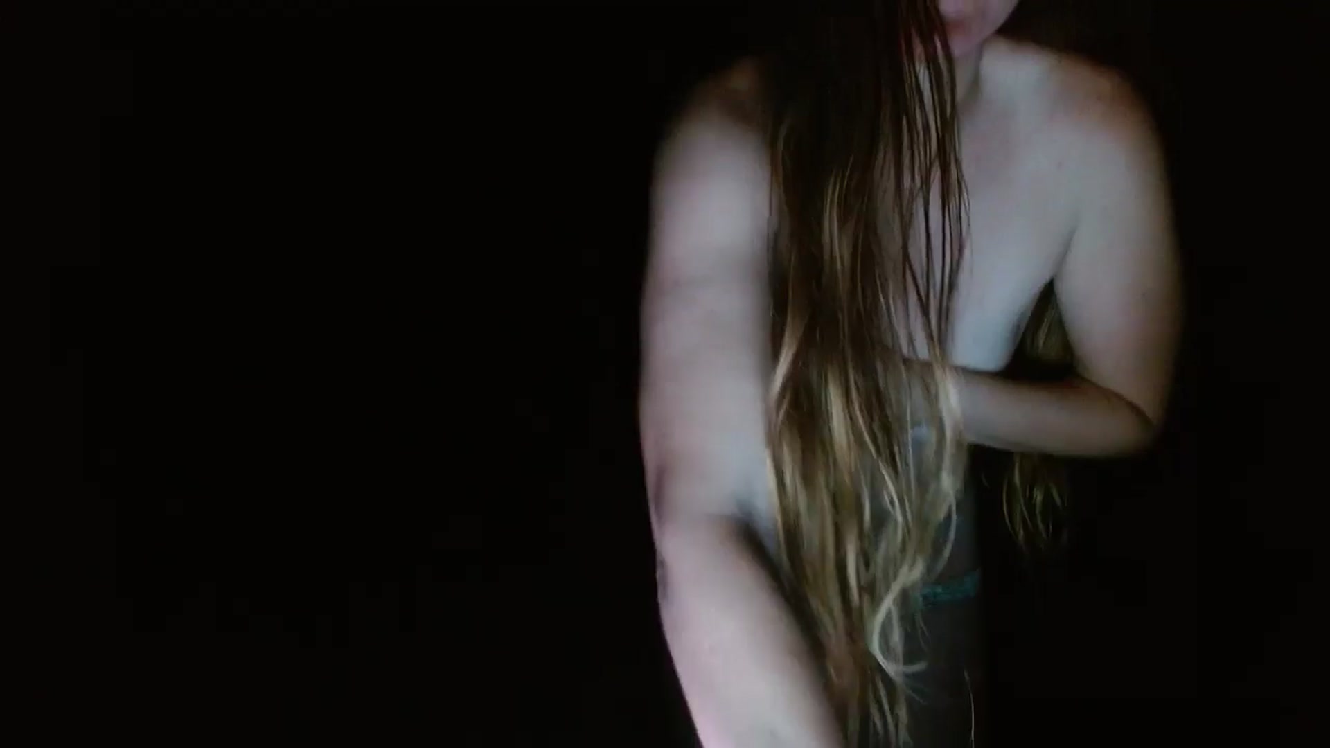 Gallery image thumbnail from GirlOffGrid's myfreecams stream on, 09/26/2024, 02:39 image 4 of 20