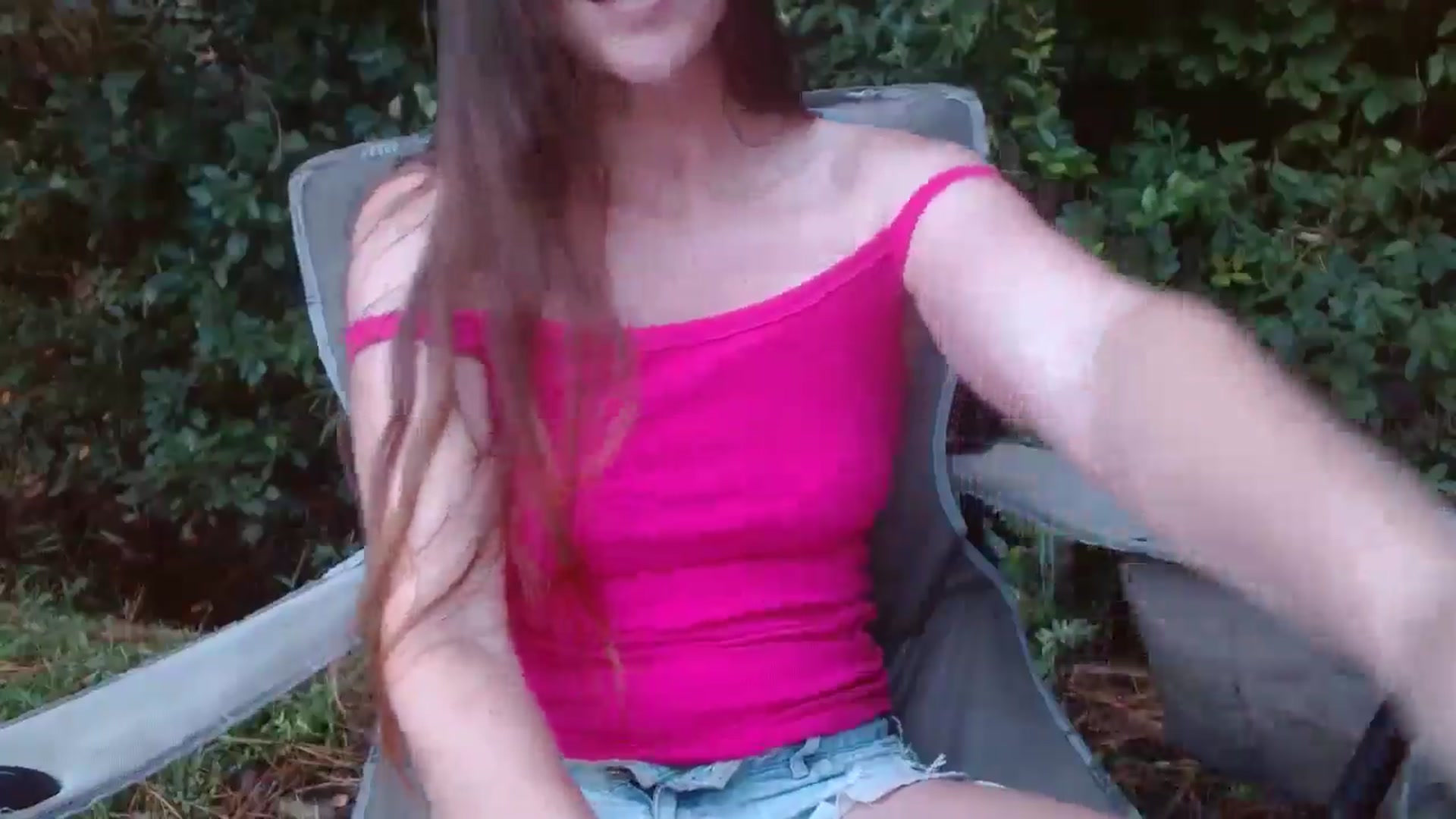 Gallery image thumbnail from GirlOffGrid's myfreecams stream on, 09/27/2024, 23:10 image 13 of 20