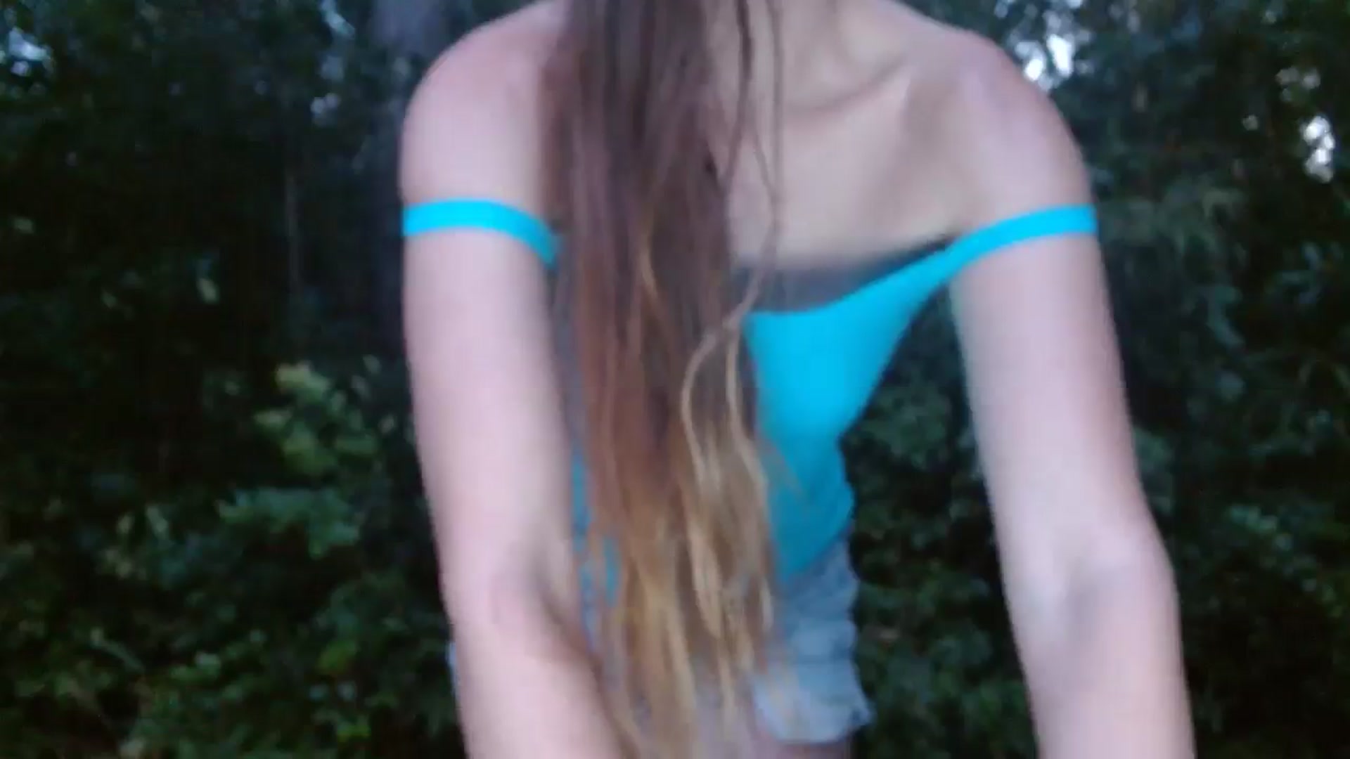 Gallery image thumbnail from GirlOffGrid's myfreecams stream on, 09/29/2024, 23:22 image 13 of 20