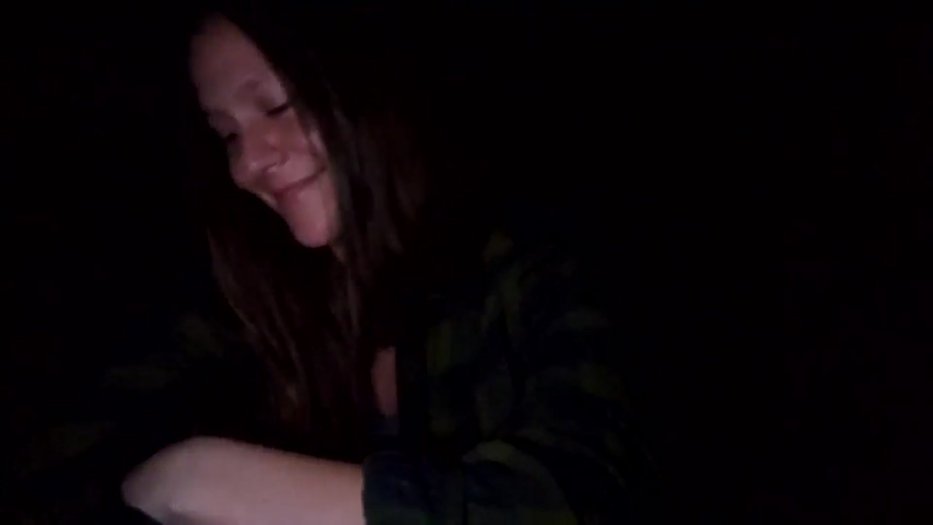 Gallery image thumbnail from GirlOffGrid's myfreecams stream on, 06/04/2025, 01:42 image 12 of 20