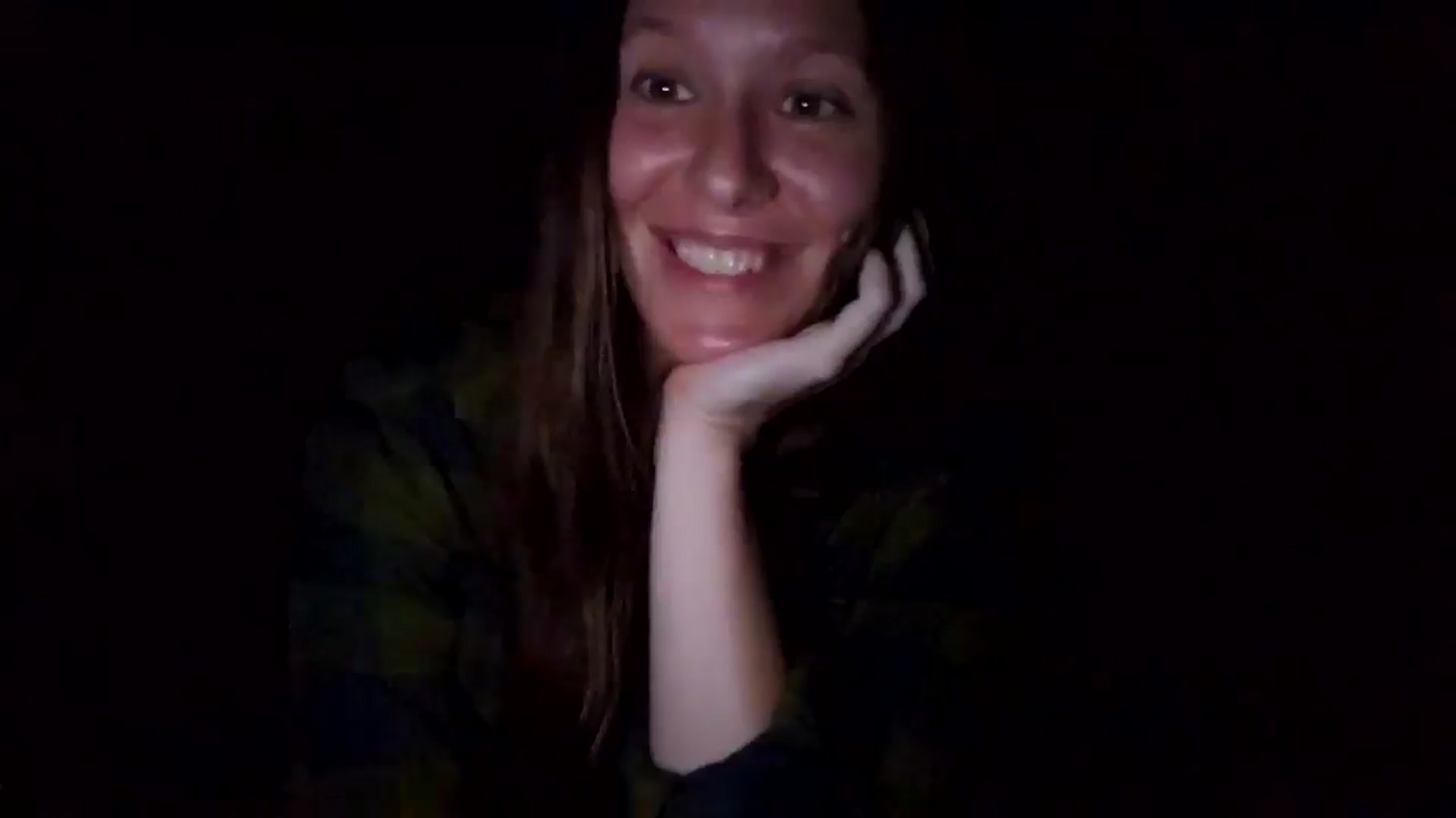 Gallery image thumbnail from GirlOffGrid's myfreecams stream on, 06/04/2025, 01:42 image 16 of 20