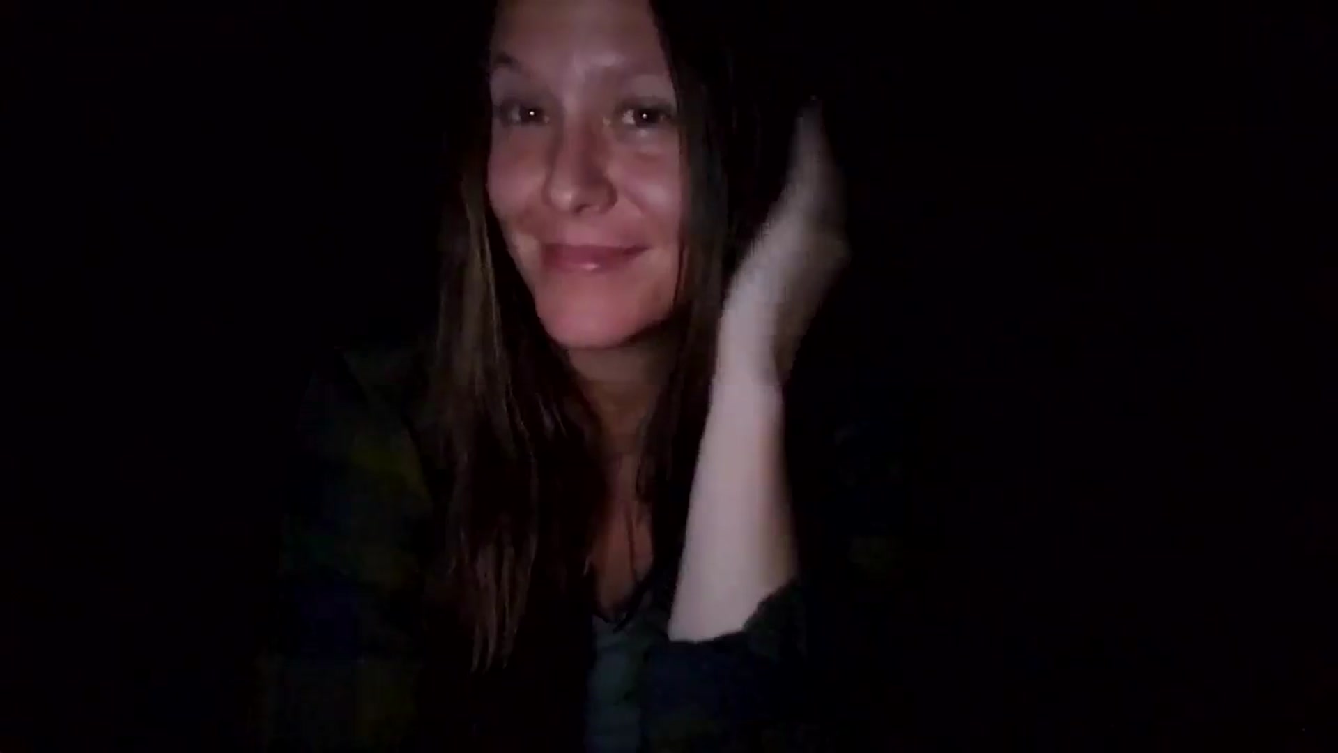 Gallery image thumbnail from GirlOffGrid's myfreecams stream on, 06/04/2025, 01:42 image 18 of 20