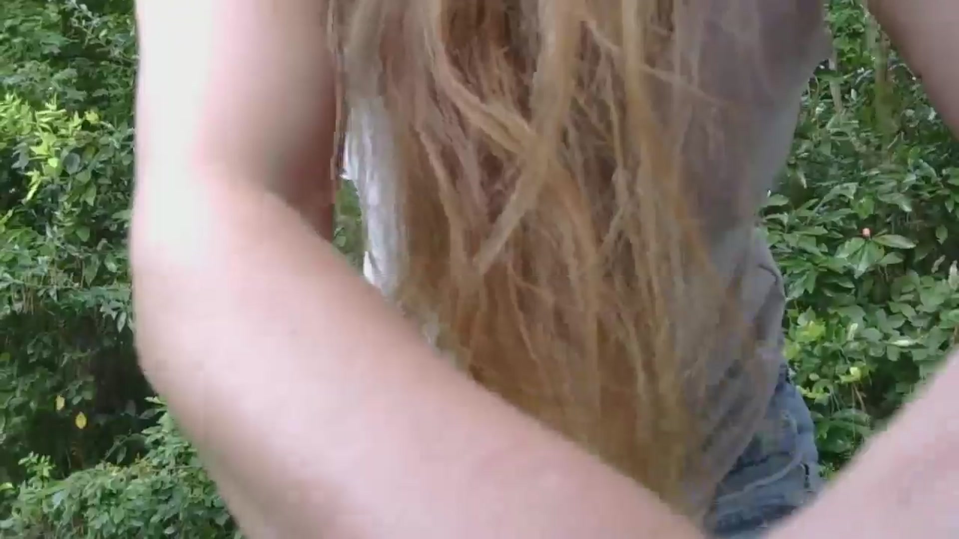 Gallery image thumbnail from GirlOffGrid's myfreecams stream on, 07/22/2025, 20:57 image 10 of 20