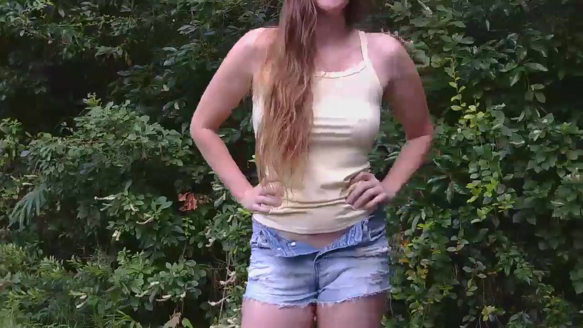 Gallery image thumbnail from GirlOffGrid's myfreecams stream on, 08/03/2025, 23:29 image 9 of 20