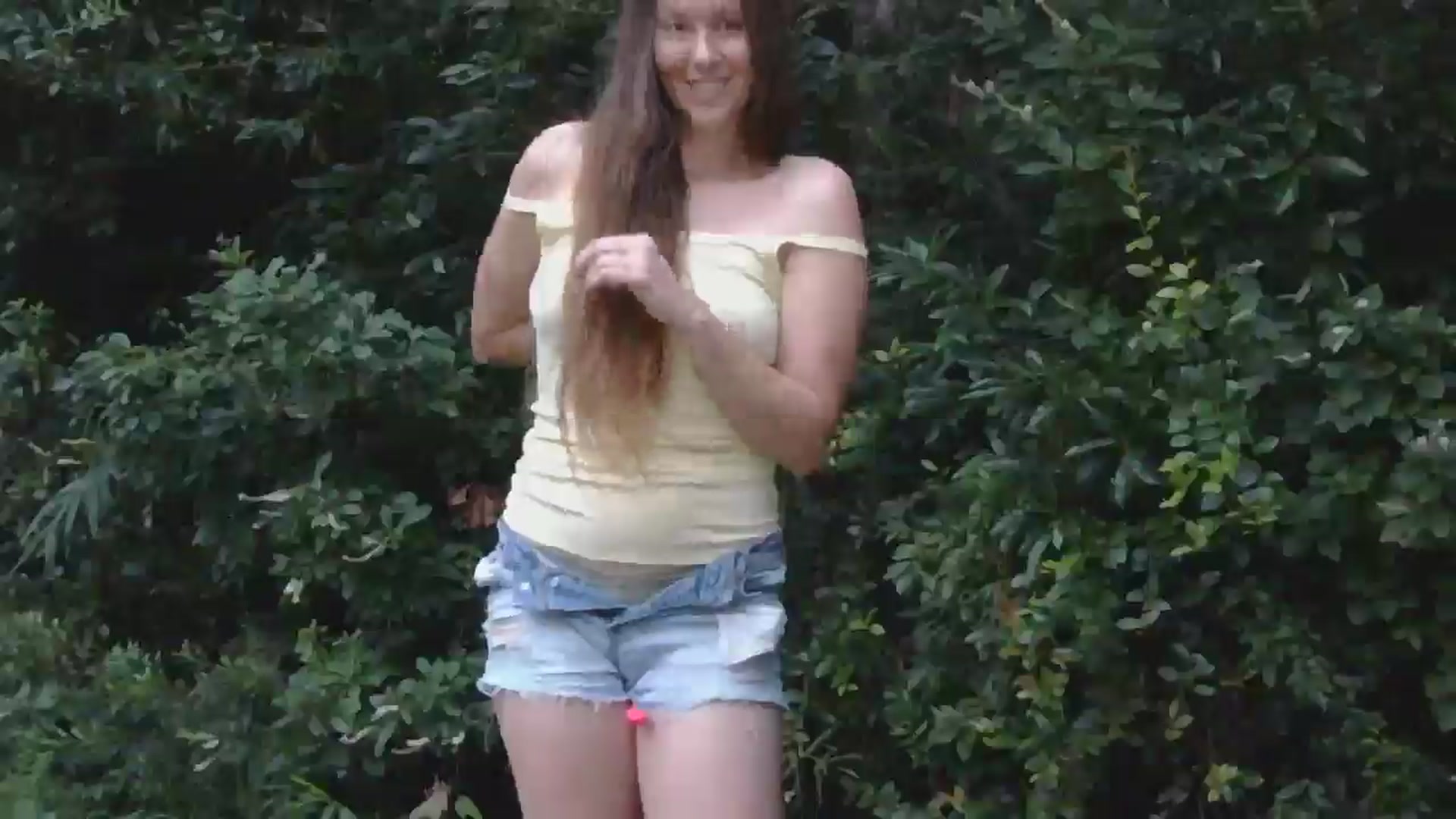 Gallery image thumbnail from GirlOffGrid's myfreecams stream on, 08/04/2025, 02:09 image 7 of 20