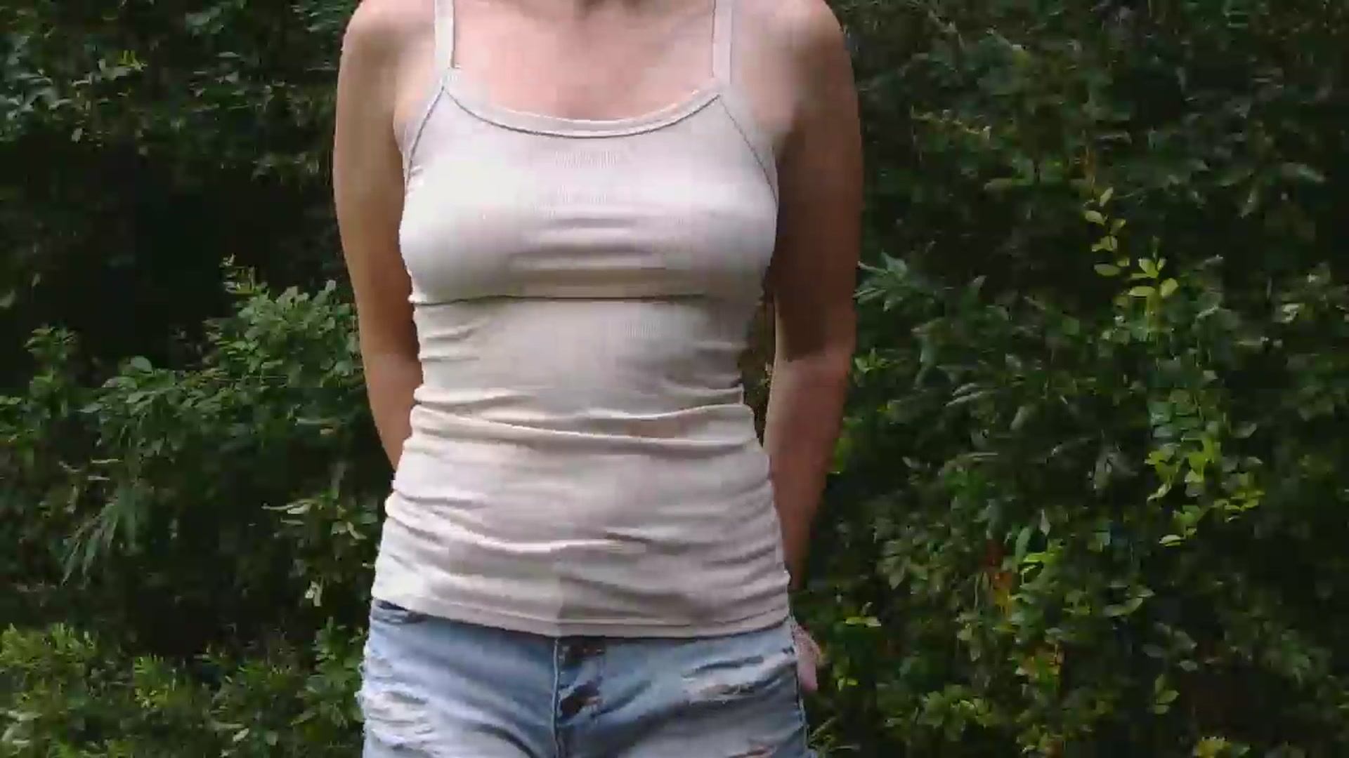 Gallery image thumbnail from GirlOffGrid's myfreecams stream on, 08/05/2025, 20:50 image 12 of 20
