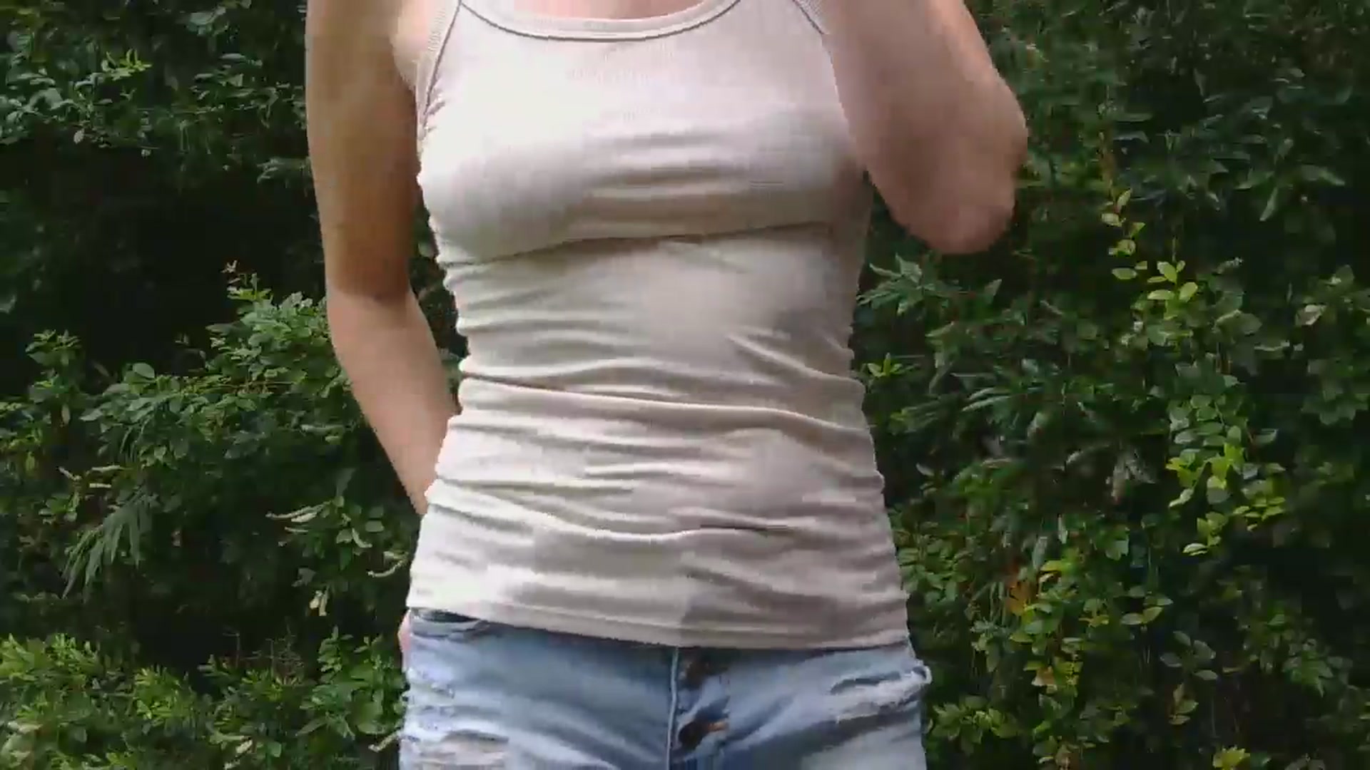 Gallery image thumbnail from GirlOffGrid's myfreecams stream on, 08/05/2025, 20:50 image 10 of 20