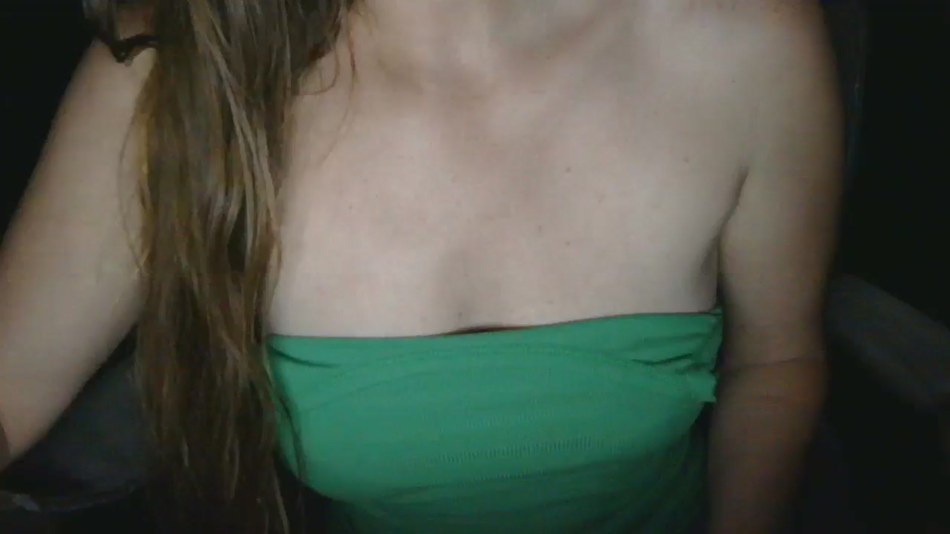 Gallery image thumbnail from GirlOffGrid's myfreecams stream on, 08/08/2025, 02:22 image 13 of 20