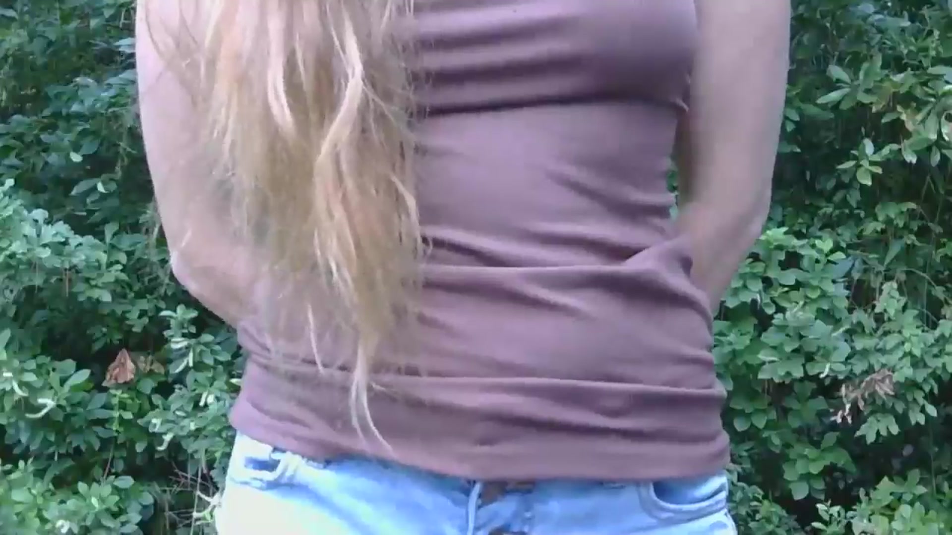 Gallery image thumbnail from GirlOffGrid's myfreecams stream on, 08/10/2025, 23:56 image 8 of 20