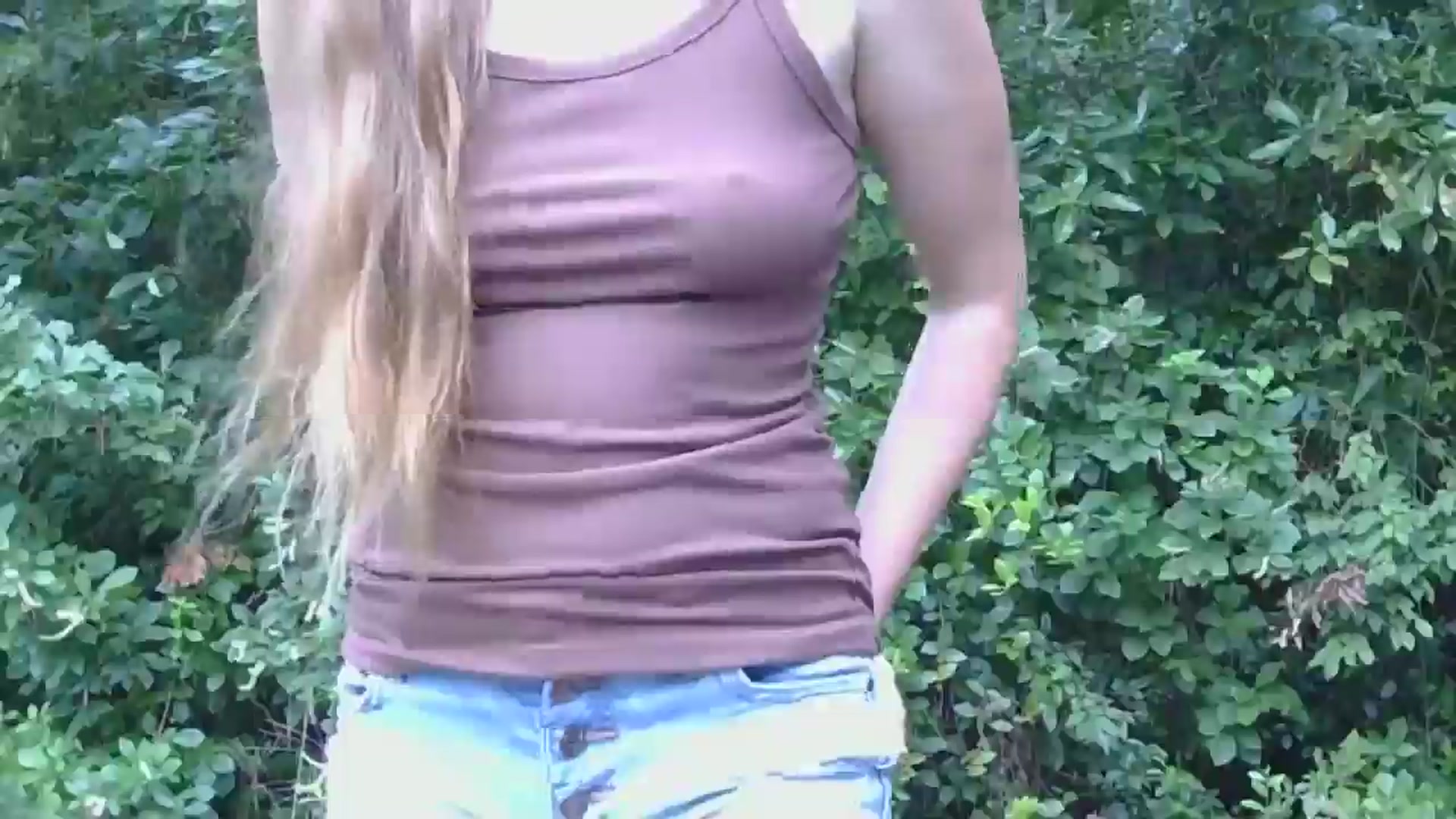 Gallery image thumbnail from GirlOffGrid's myfreecams stream on, 08/10/2025, 23:56 image 9 of 20
