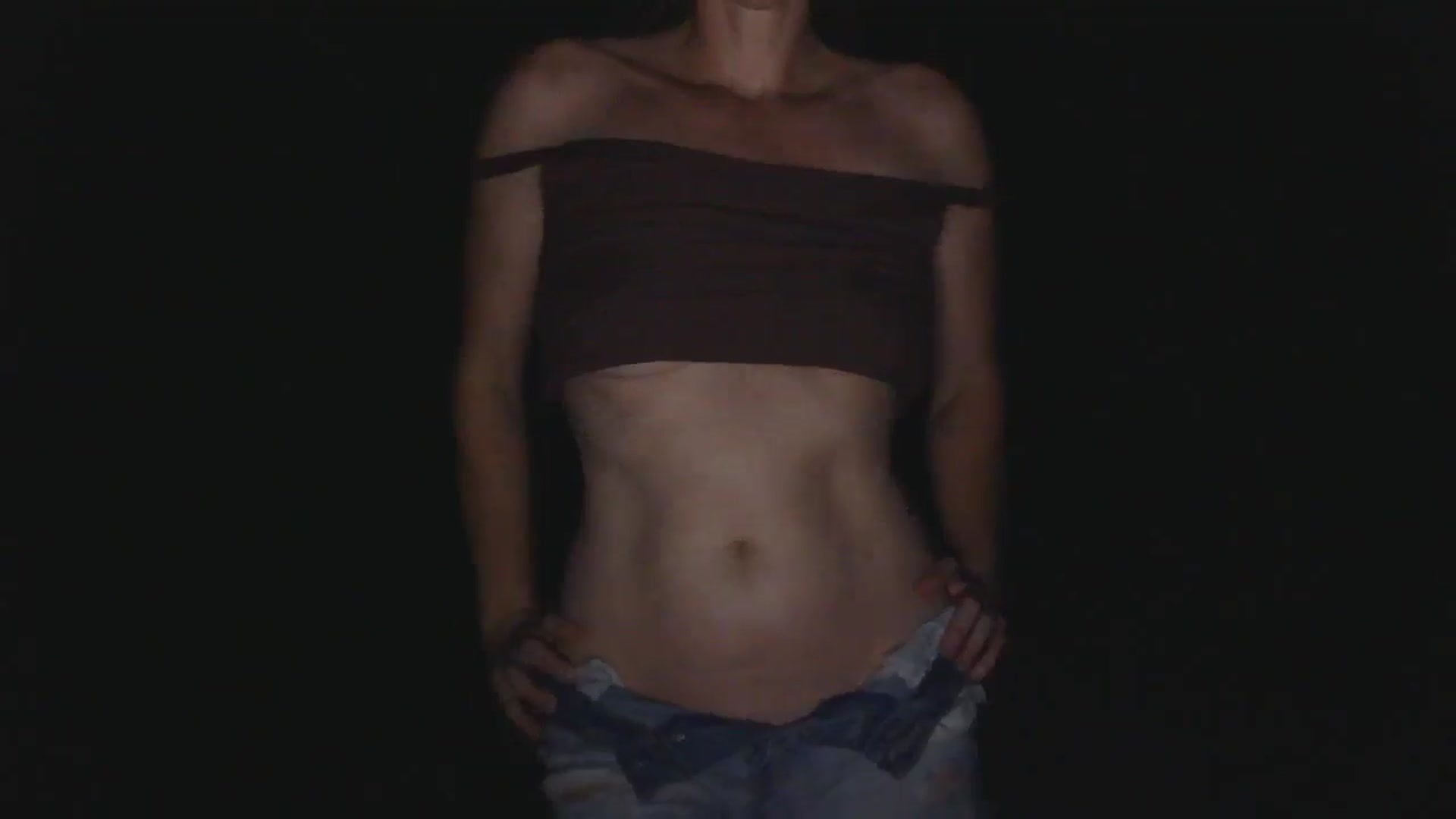 Gallery image thumbnail from GirlOffGrid's myfreecams stream on, 08/11/2025, 01:31 image 16 of 20