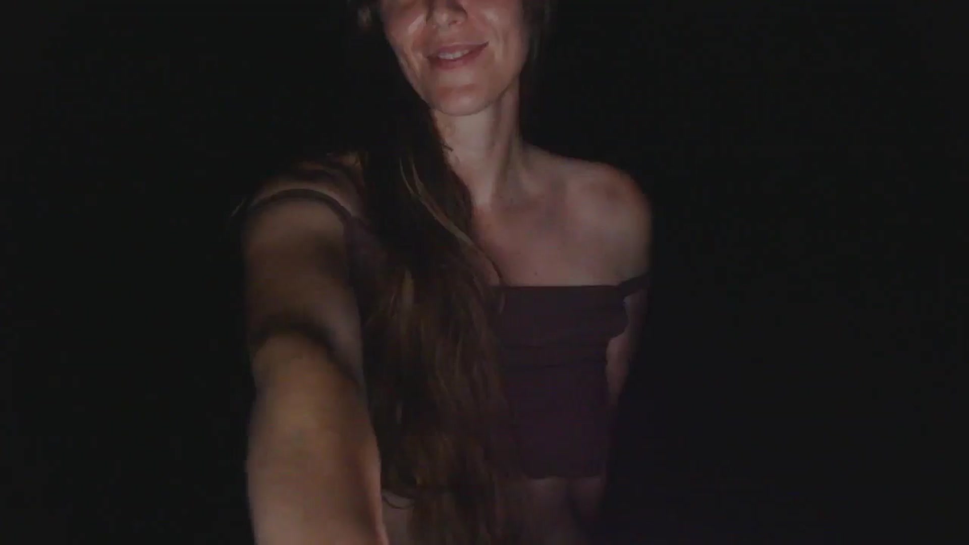 Gallery image thumbnail from GirlOffGrid's myfreecams stream on, 08/11/2025, 01:31 image 11 of 20