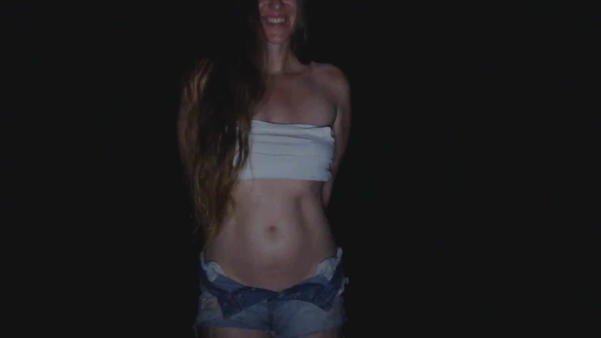 Gallery image thumbnail from GirlOffGrid's myfreecams stream on, 08/12/2025, 06:07 image 19 of 20