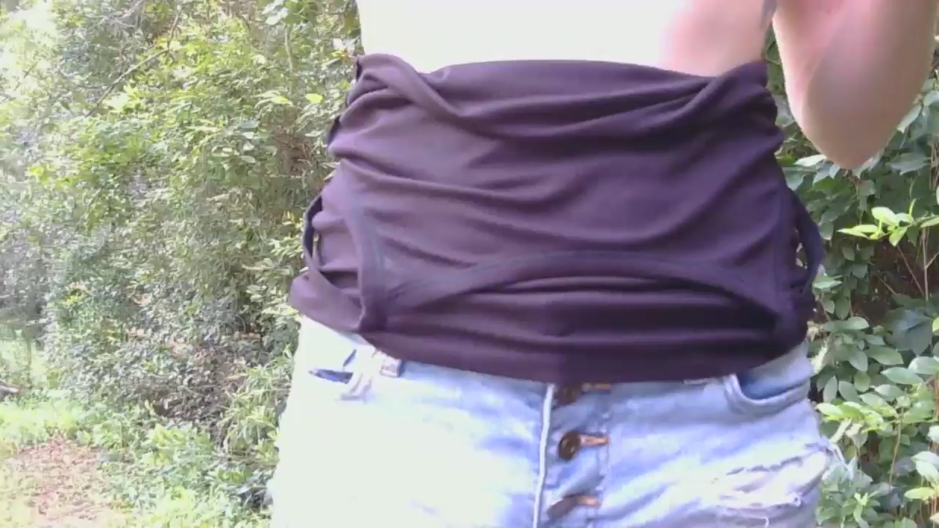 Gallery image thumbnail from GirlOffGrid's myfreecams stream on, 08/14/2025, 16:21 image 14 of 20