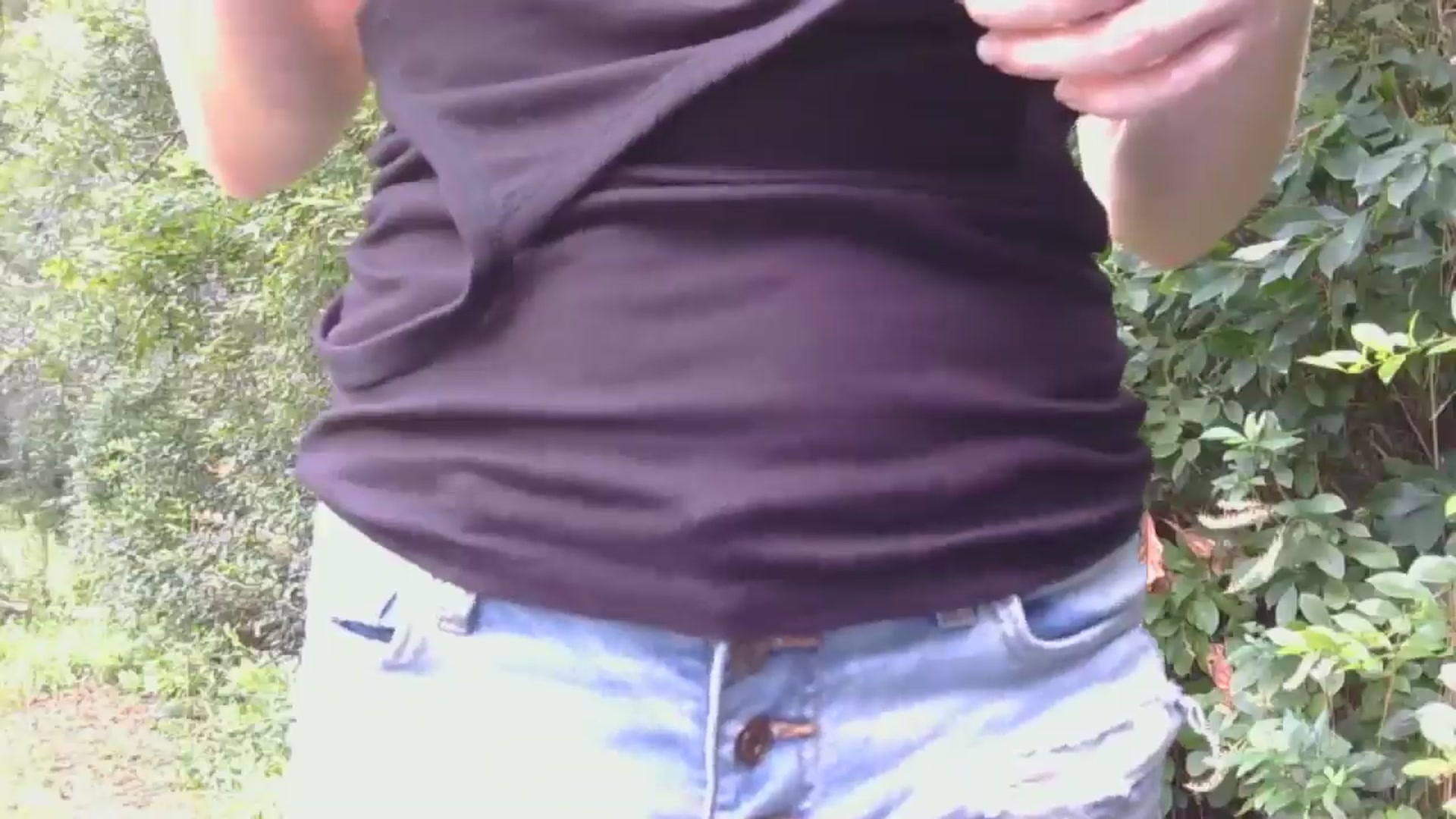 Gallery image thumbnail from GirlOffGrid's myfreecams stream on, 08/14/2025, 16:21 image 16 of 20
