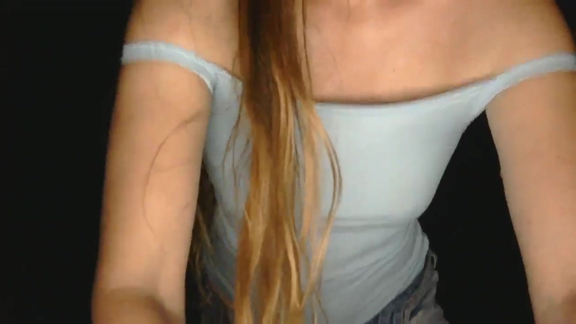 Gallery image thumbnail from GirlOffGrid's myfreecams stream on, 08/17/2025, 01:52 image 20 of 20