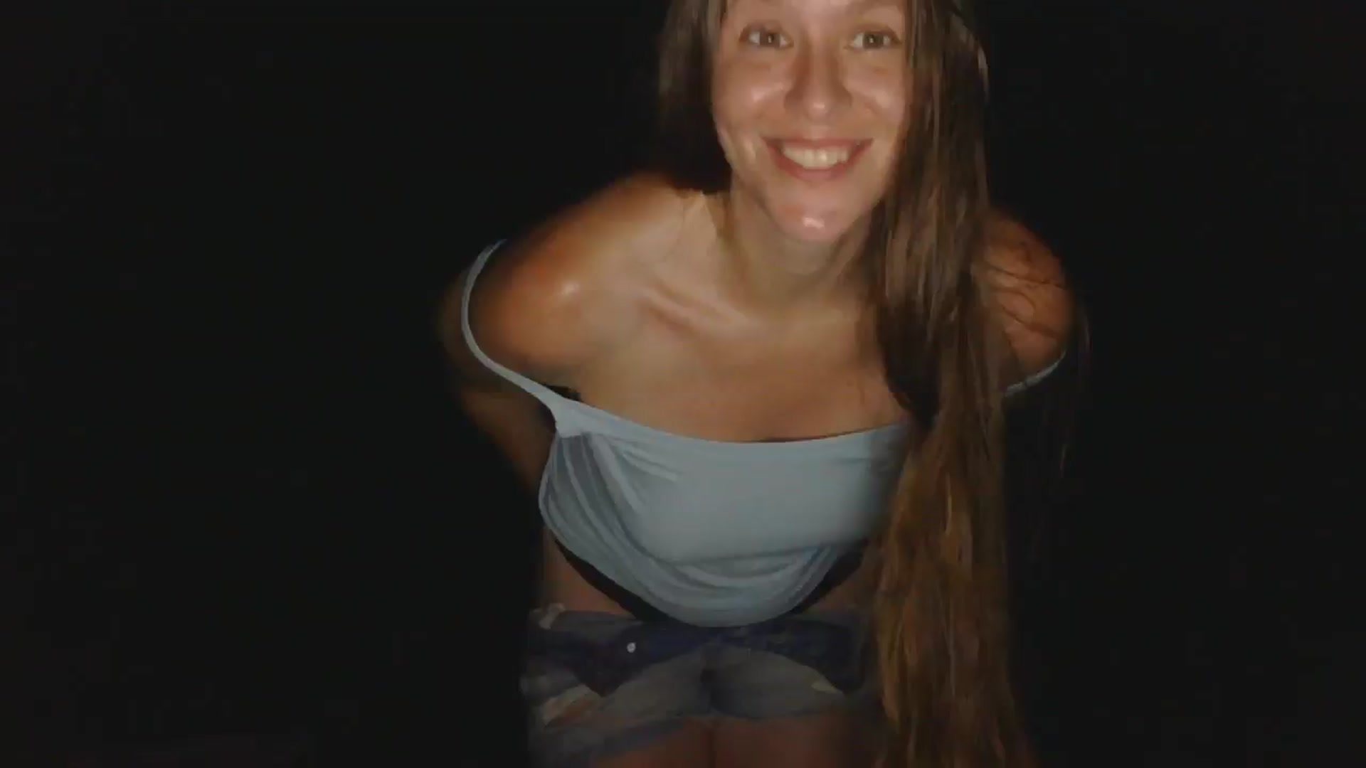 Gallery image thumbnail from GirlOffGrid's myfreecams stream on, 08/17/2025, 06:00 image 1 of 20