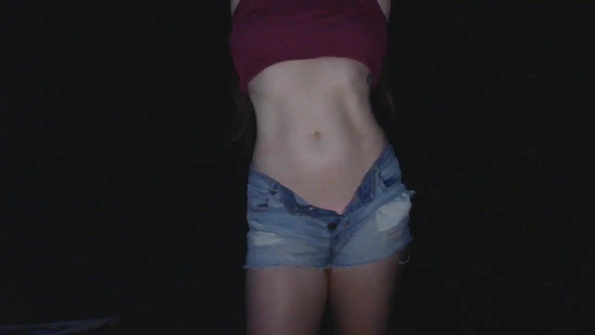 Gallery image thumbnail from GirlOffGrid's myfreecams stream on, 08/18/2025, 24:36 image 14 of 20