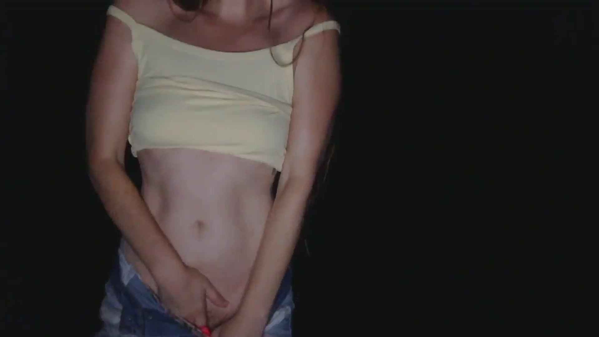 Gallery image thumbnail from GirlOffGrid's myfreecams stream on, 08/20/2025, 05:30 image 16 of 20