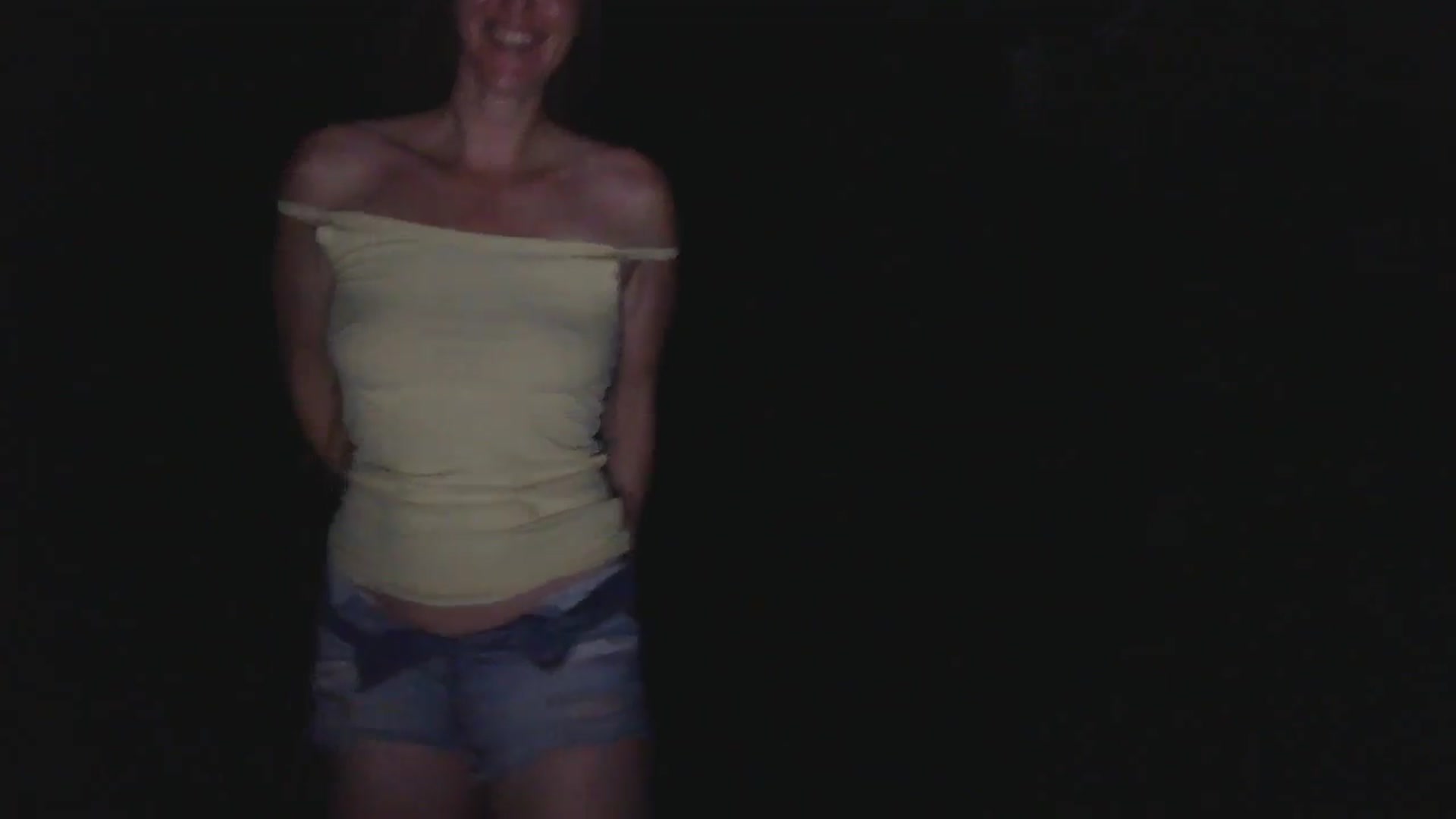 Gallery image thumbnail from GirlOffGrid's myfreecams stream on, 08/20/2025, 05:30 image 6 of 20