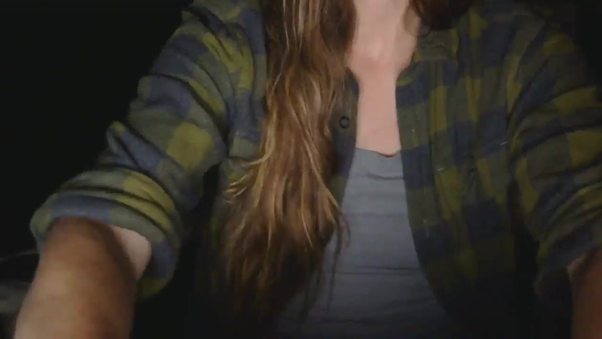 Gallery image thumbnail from GirlOffGrid's myfreecams stream on, 08/21/2025, 04:16 image 17 of 20