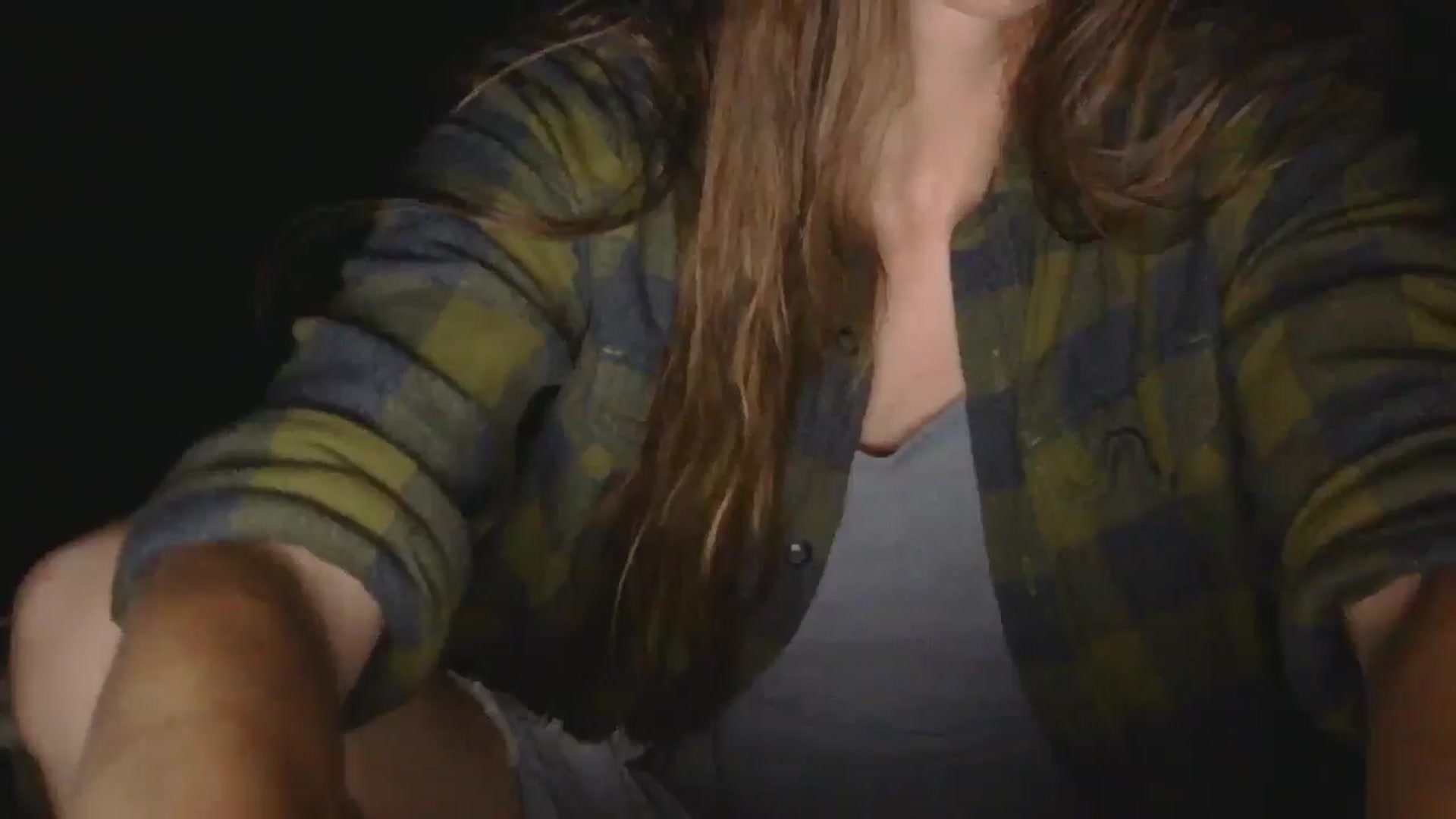 Gallery image thumbnail from GirlOffGrid's myfreecams stream on, 08/21/2025, 04:16 image 14 of 20