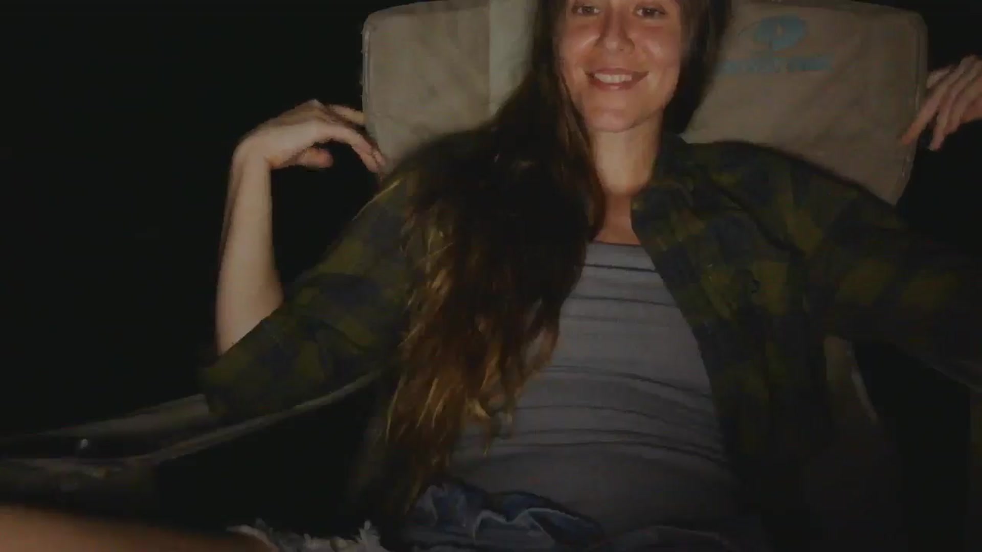 Gallery image thumbnail from GirlOffGrid's myfreecams stream on, 08/21/2025, 04:16 image 15 of 20
