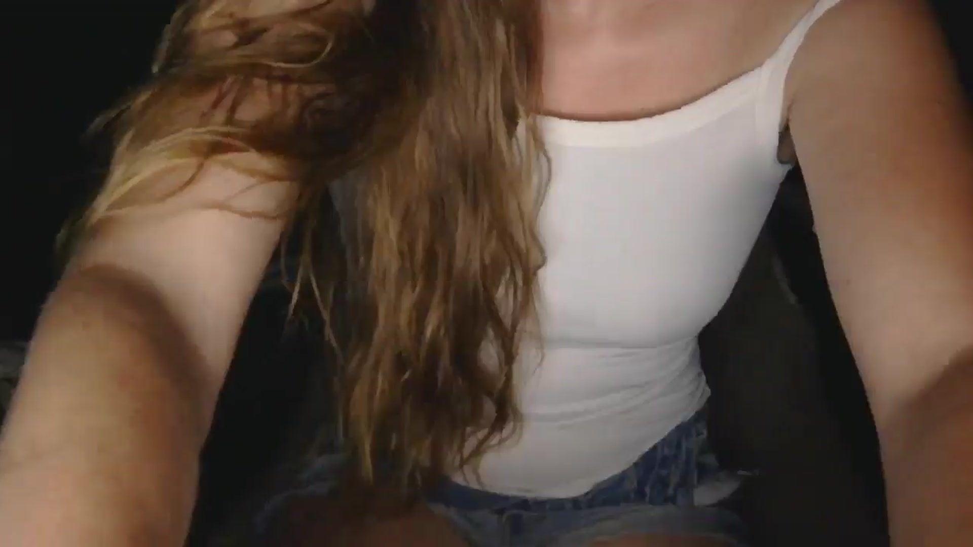 Gallery image thumbnail from GirlOffGrid's myfreecams stream on, 08/22/2025, 03:22 image 10 of 20