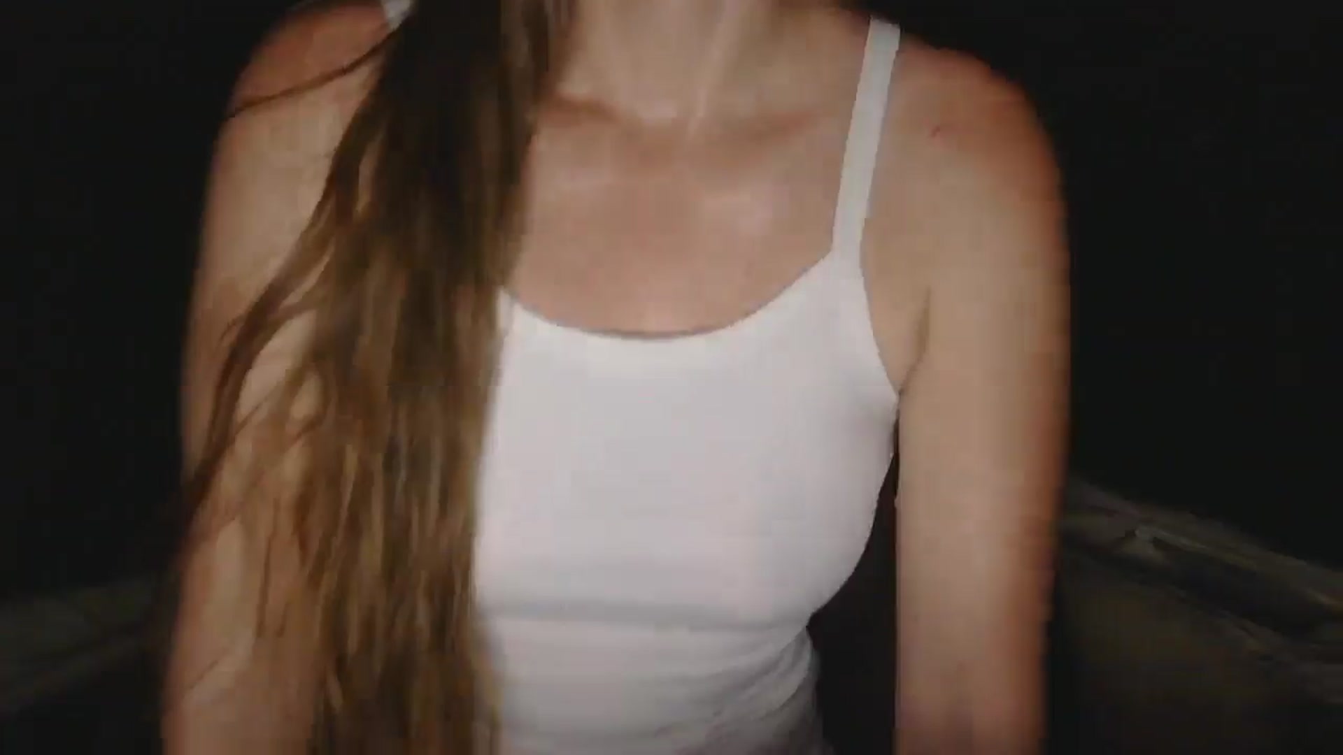 Gallery image thumbnail from GirlOffGrid's myfreecams stream on, 08/22/2025, 03:22 image 4 of 20