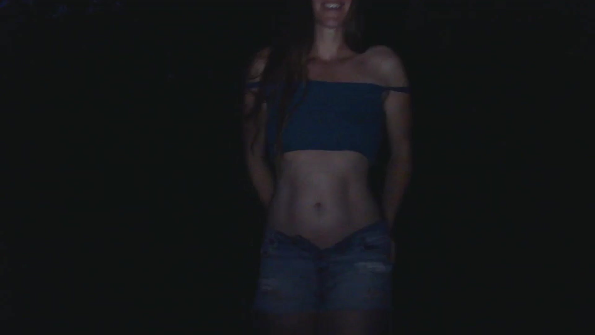 Gallery image thumbnail from GirlOffGrid's myfreecams stream on, 08/23/2025, 24:36 image 9 of 20