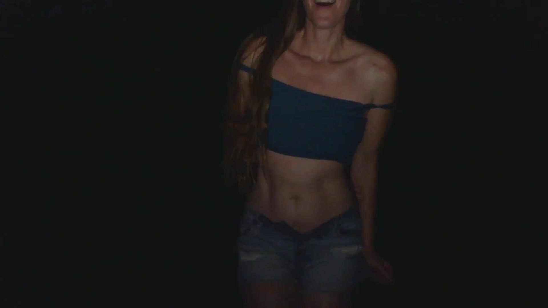 Gallery image thumbnail from GirlOffGrid's myfreecams stream on, 08/23/2025, 24:36 image 11 of 20