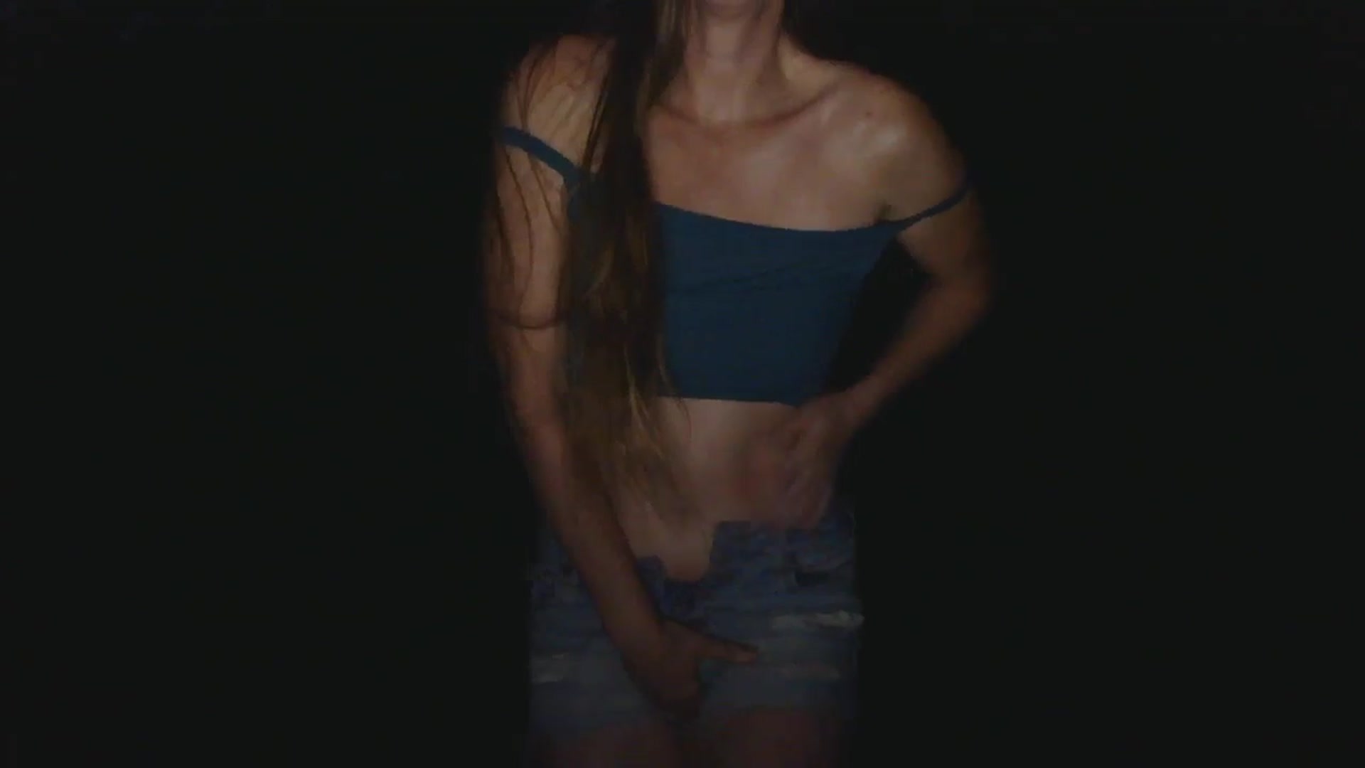 Gallery image thumbnail from GirlOffGrid's myfreecams stream on, 08/23/2025, 24:36 image 12 of 20