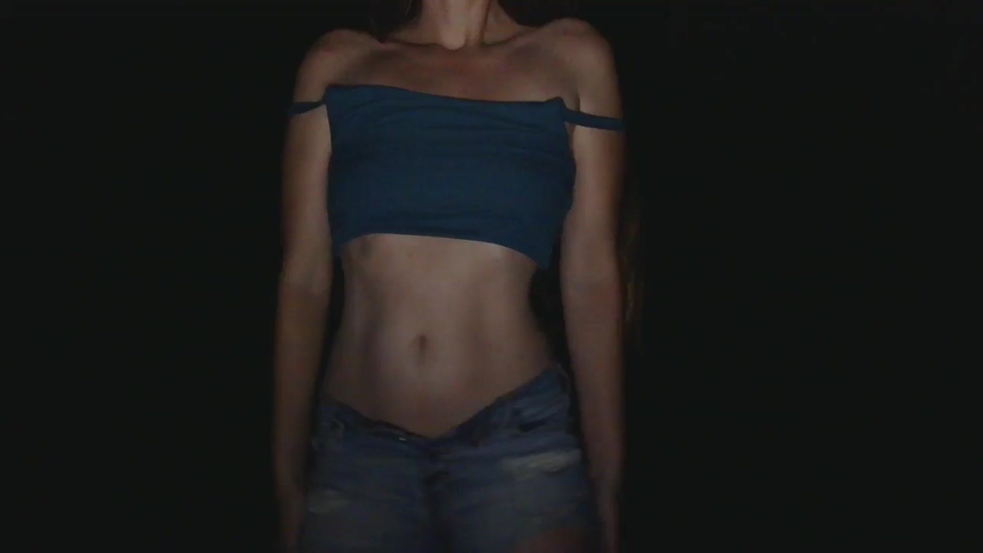 Gallery image thumbnail from GirlOffGrid's myfreecams stream on, 08/23/2025, 24:36 image 19 of 20