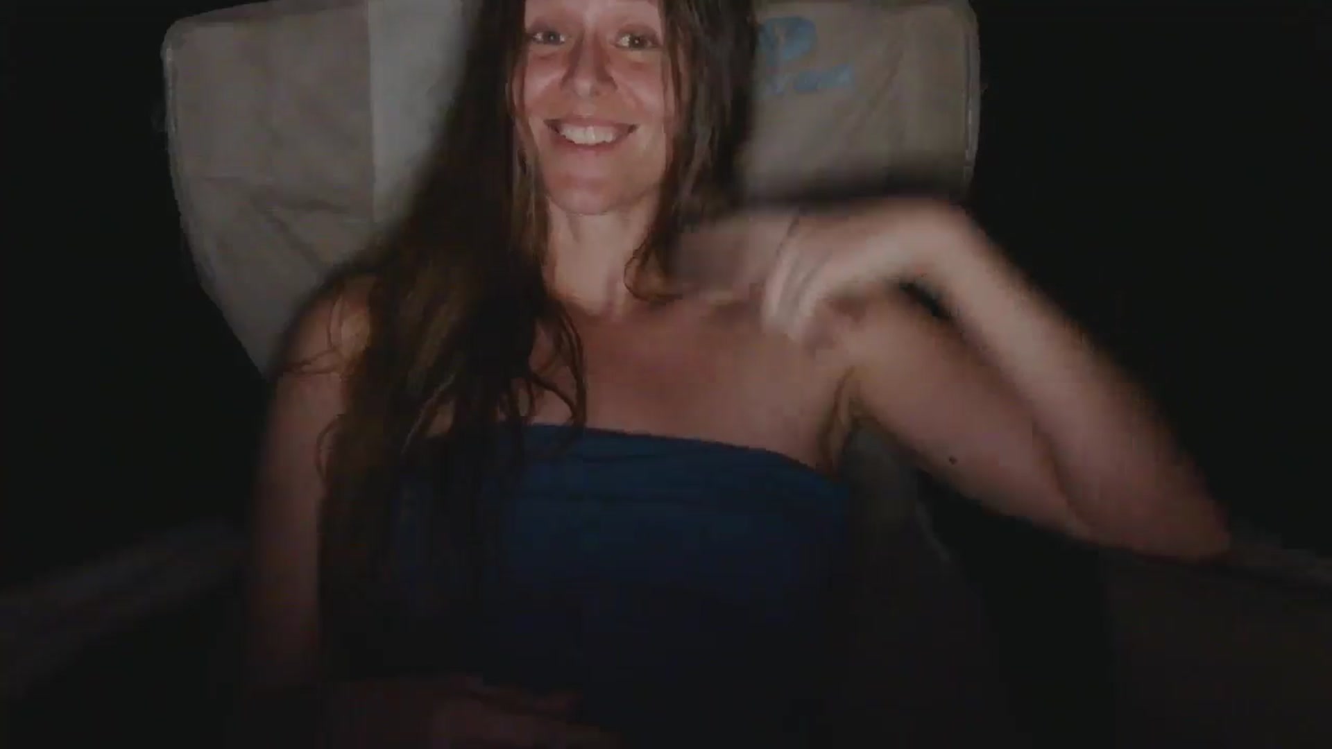 Gallery image thumbnail from GirlOffGrid's myfreecams stream on, 08/23/2025, 03:05 image 8 of 20