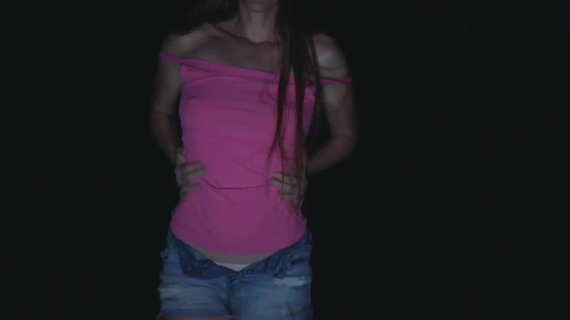 Gallery image thumbnail from GirlOffGrid's myfreecams stream on, 08/24/2025, 02:18 image 5 of 20