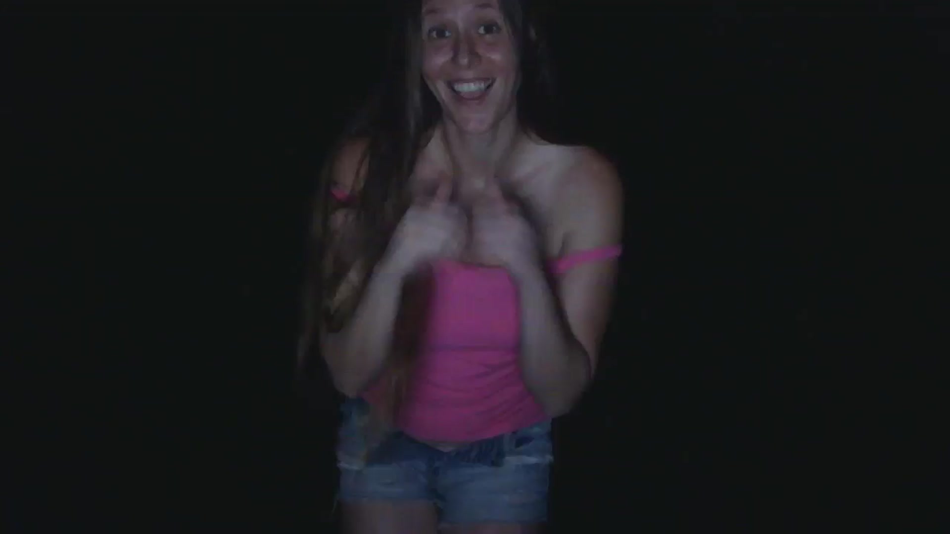 Gallery image thumbnail from GirlOffGrid's myfreecams stream on, 08/24/2025, 02:18 image 8 of 20
