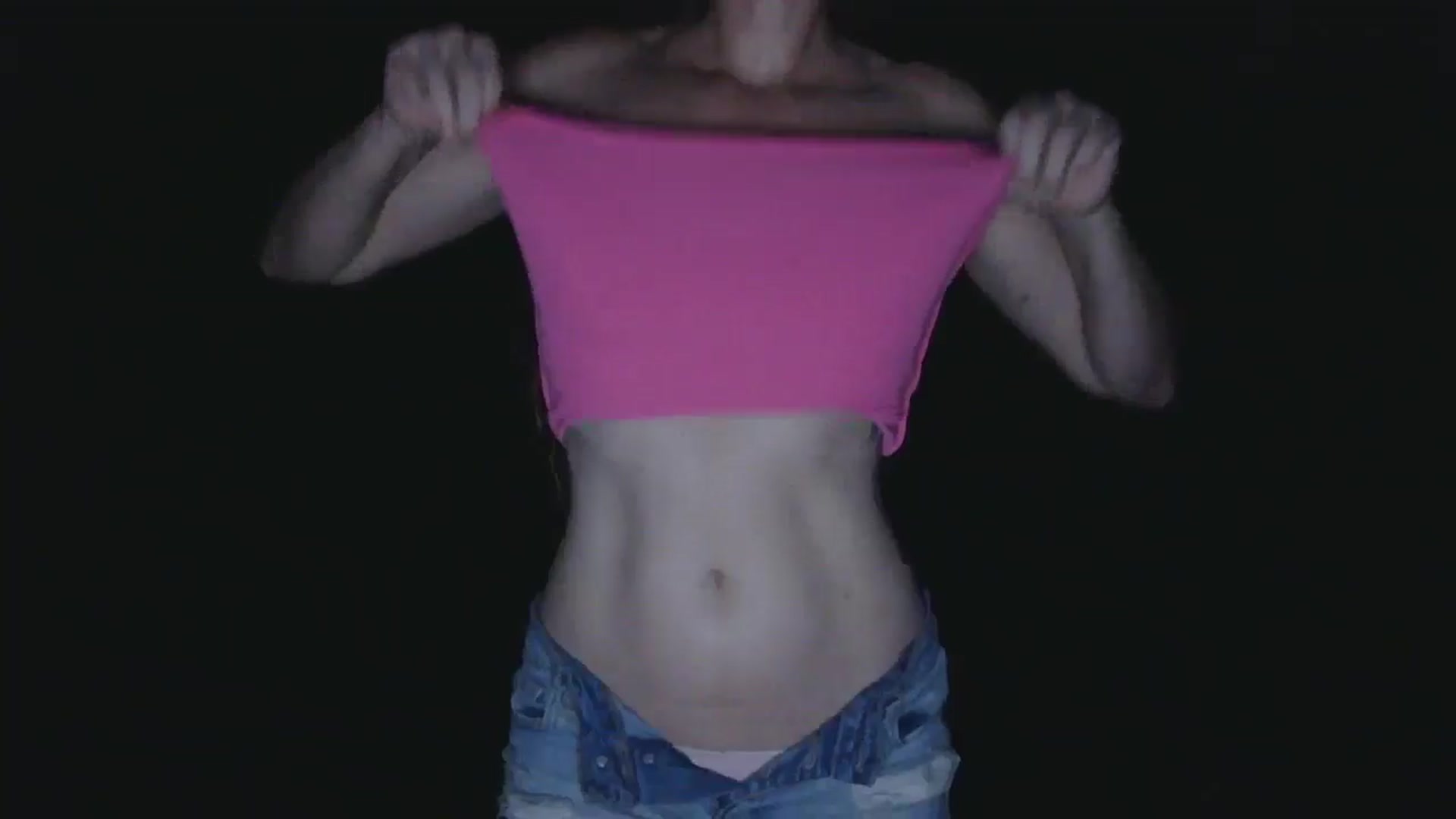 Gallery image thumbnail from GirlOffGrid's myfreecams stream on, 08/24/2025, 02:18 image 18 of 20