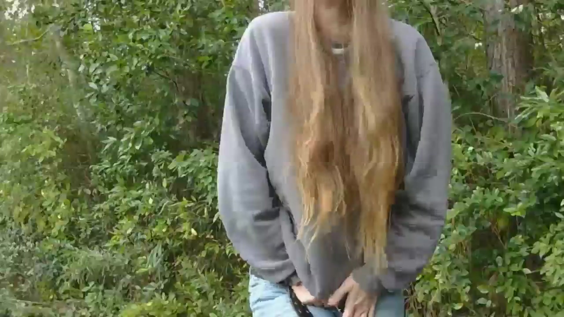Gallery image thumbnail from GirlOffGrid's myfreecams stream on, 10/30/2025, 22:24 image 18 of 20