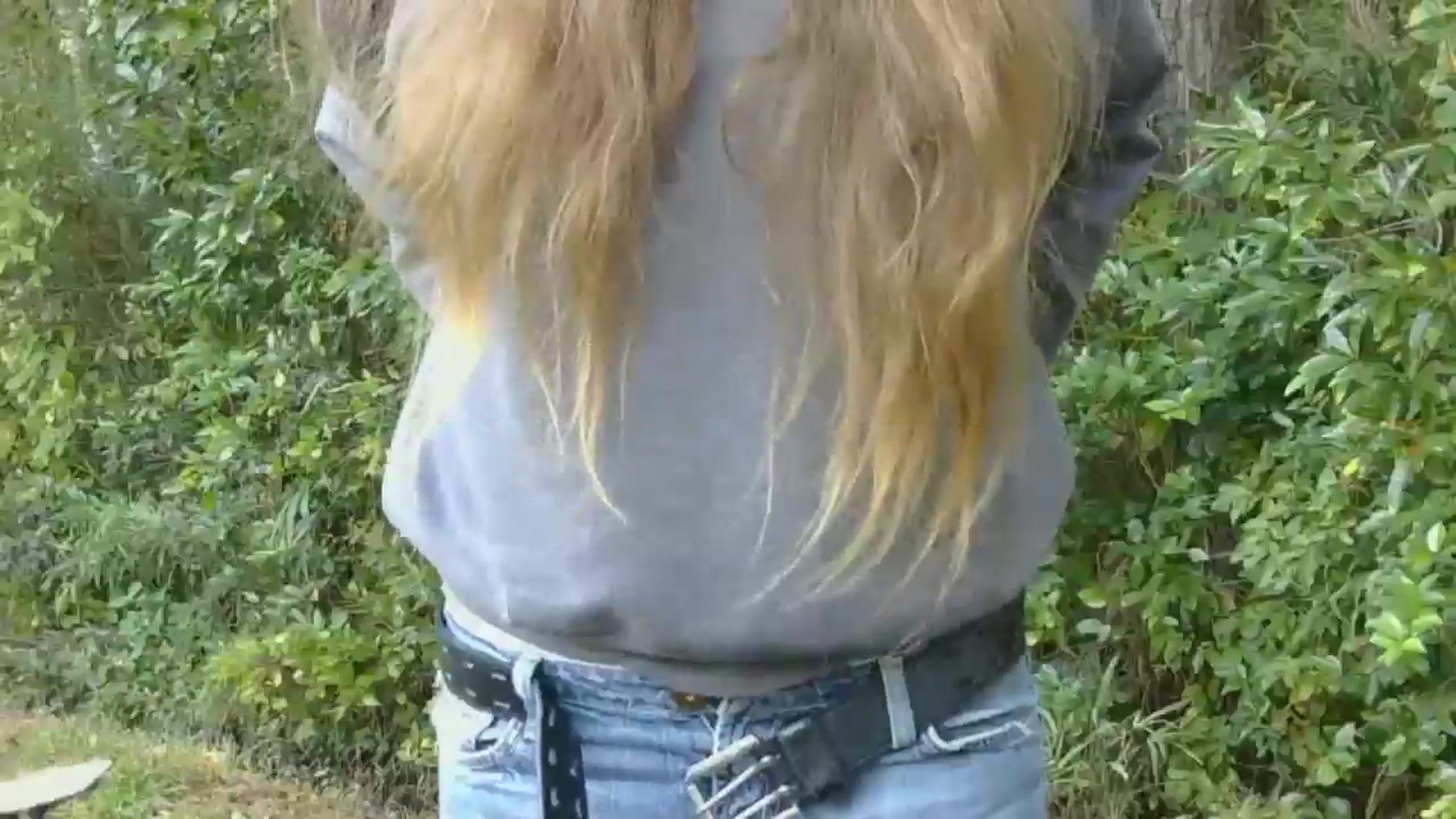 Gallery image thumbnail from GirlOffGrid's myfreecams stream on, 10/30/2025, 22:24 image 10 of 20