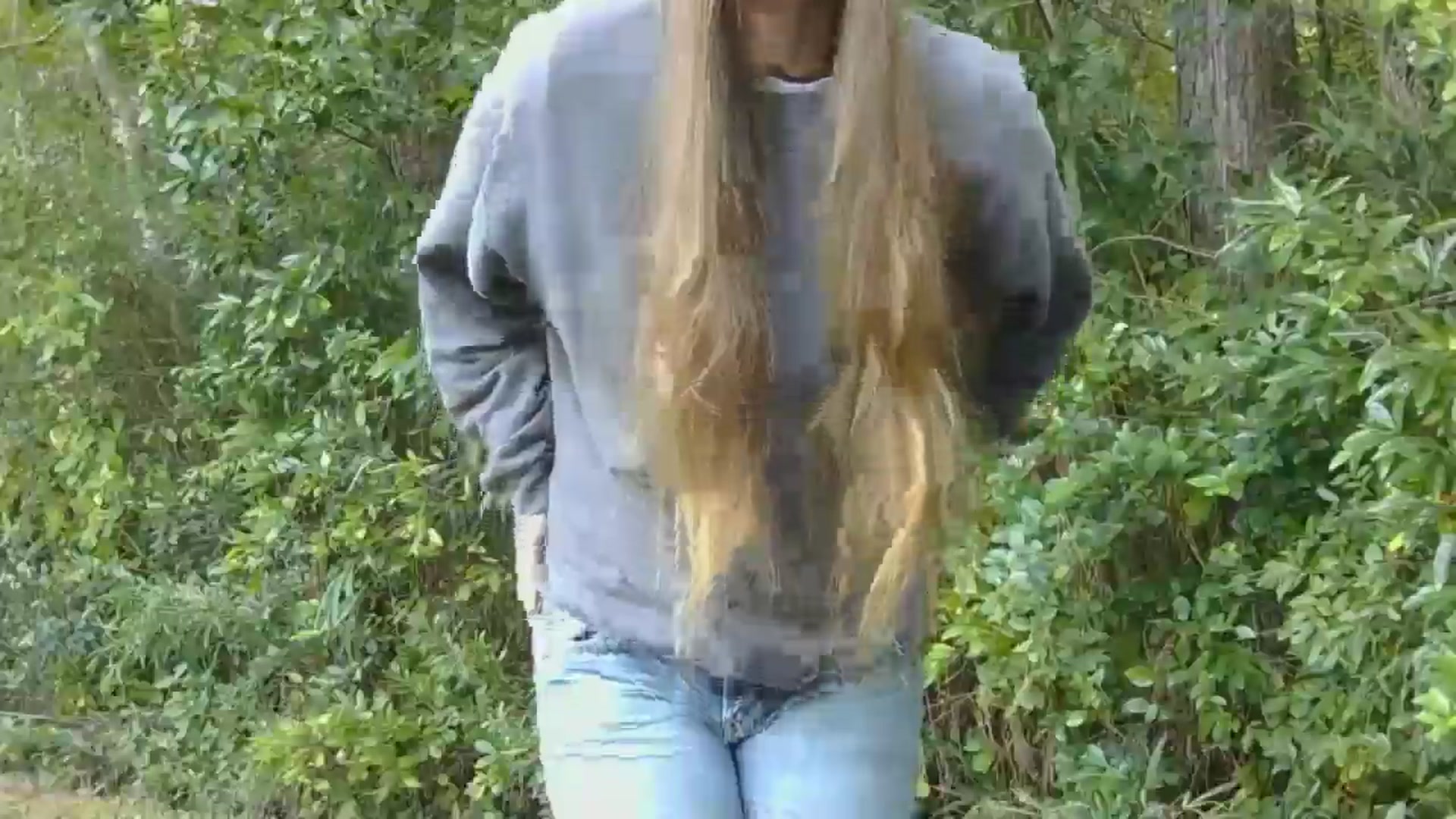 Gallery image thumbnail from GirlOffGrid's myfreecams stream on, 10/30/2025, 22:24 image 11 of 20