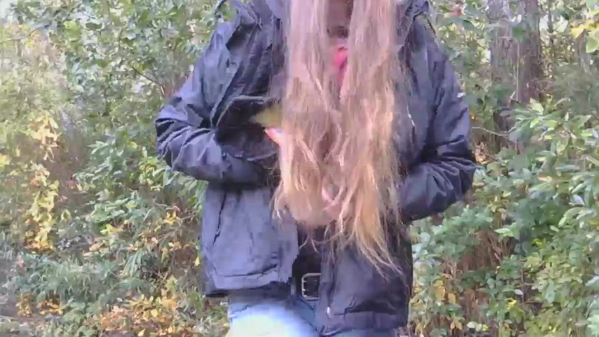 Gallery image thumbnail from GirlOffGrid's myfreecams stream on, 11/13/2025, 19:57 image 5 of 20