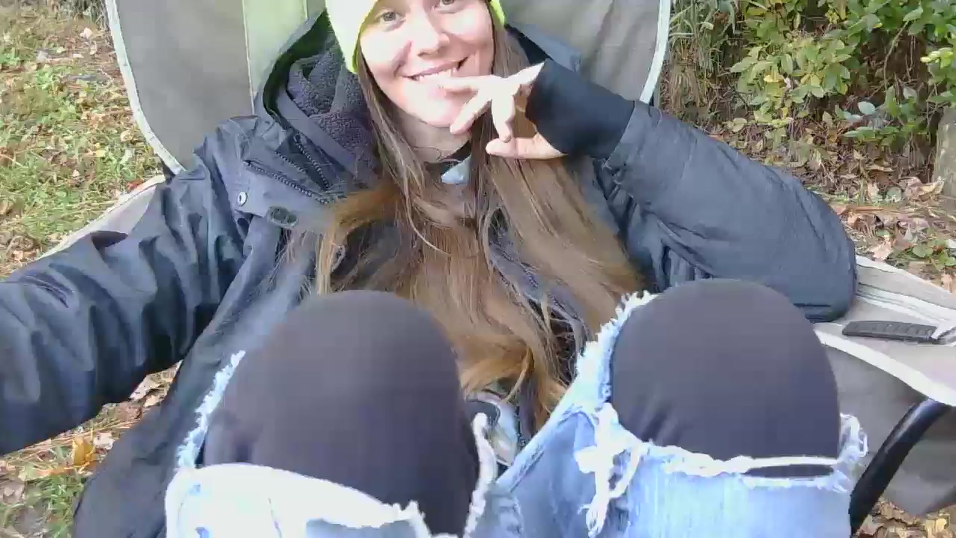 Gallery image thumbnail from GirlOffGrid's myfreecams stream on, 11/14/2025, 20:52 image 11 of 20