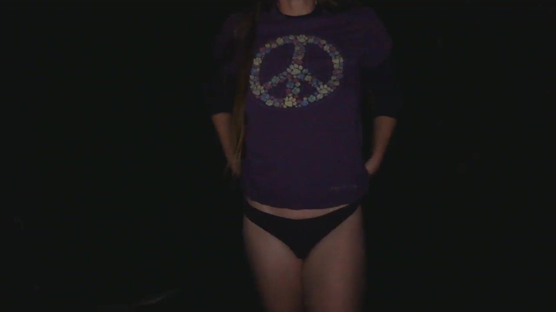 Gallery image thumbnail from GirlOffGrid's myfreecams stream on, 11/16/2025, 02:00 image 16 of 20