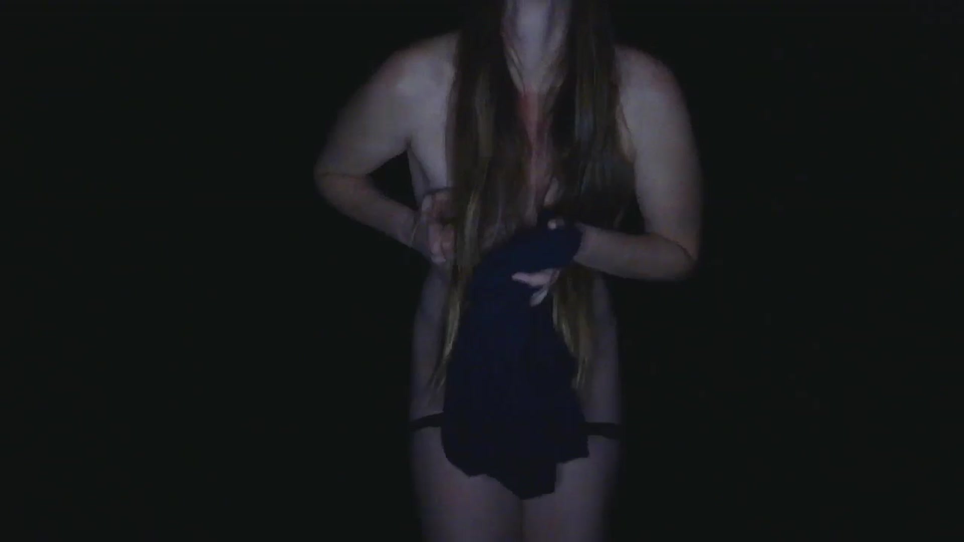 Gallery image thumbnail from GirlOffGrid's myfreecams stream on, 11/16/2025, 02:00 image 5 of 20