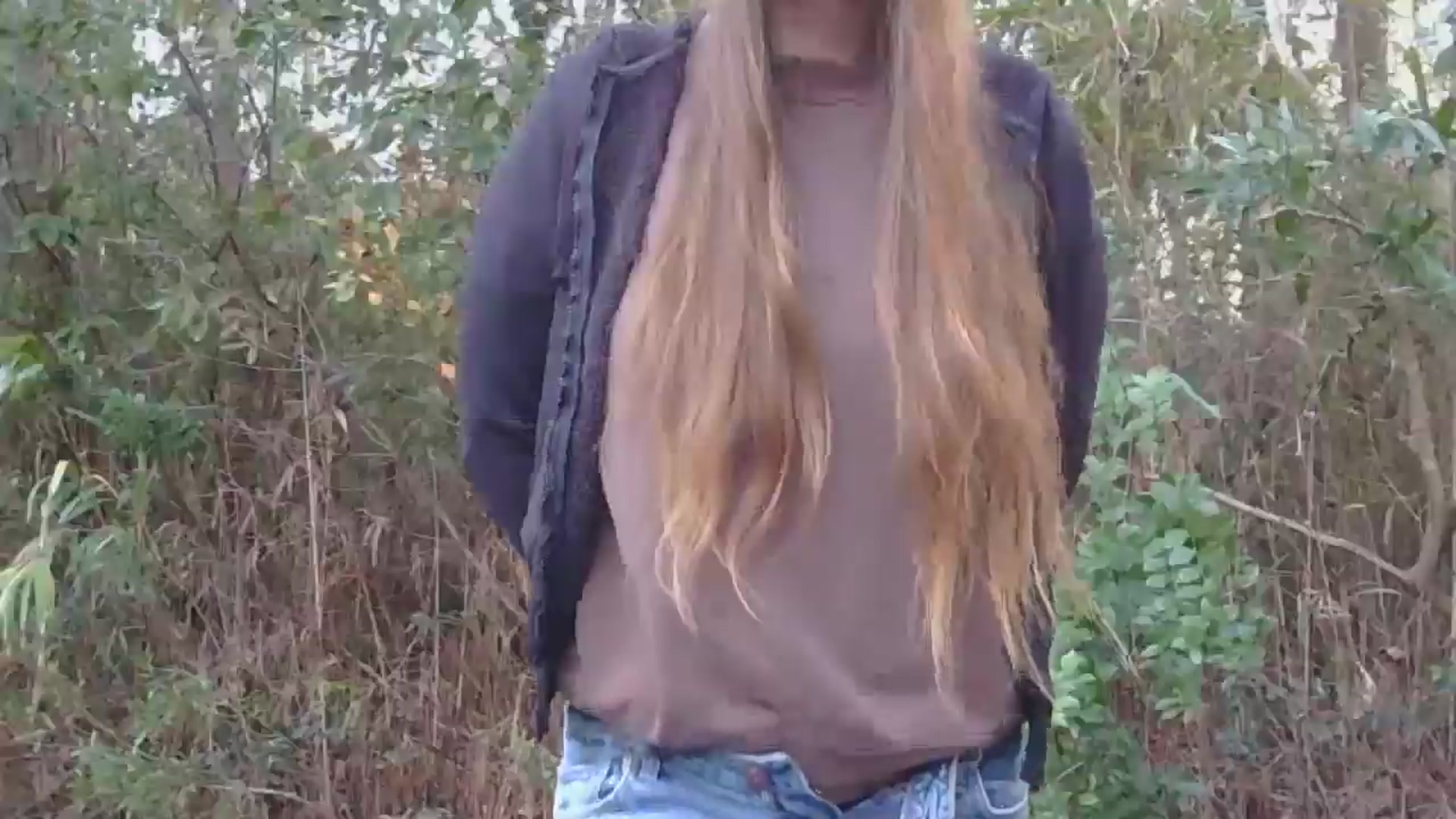 Gallery image thumbnail from GirlOffGrid's myfreecams stream on, 01/05/2026, 23:15 image 5 of 20