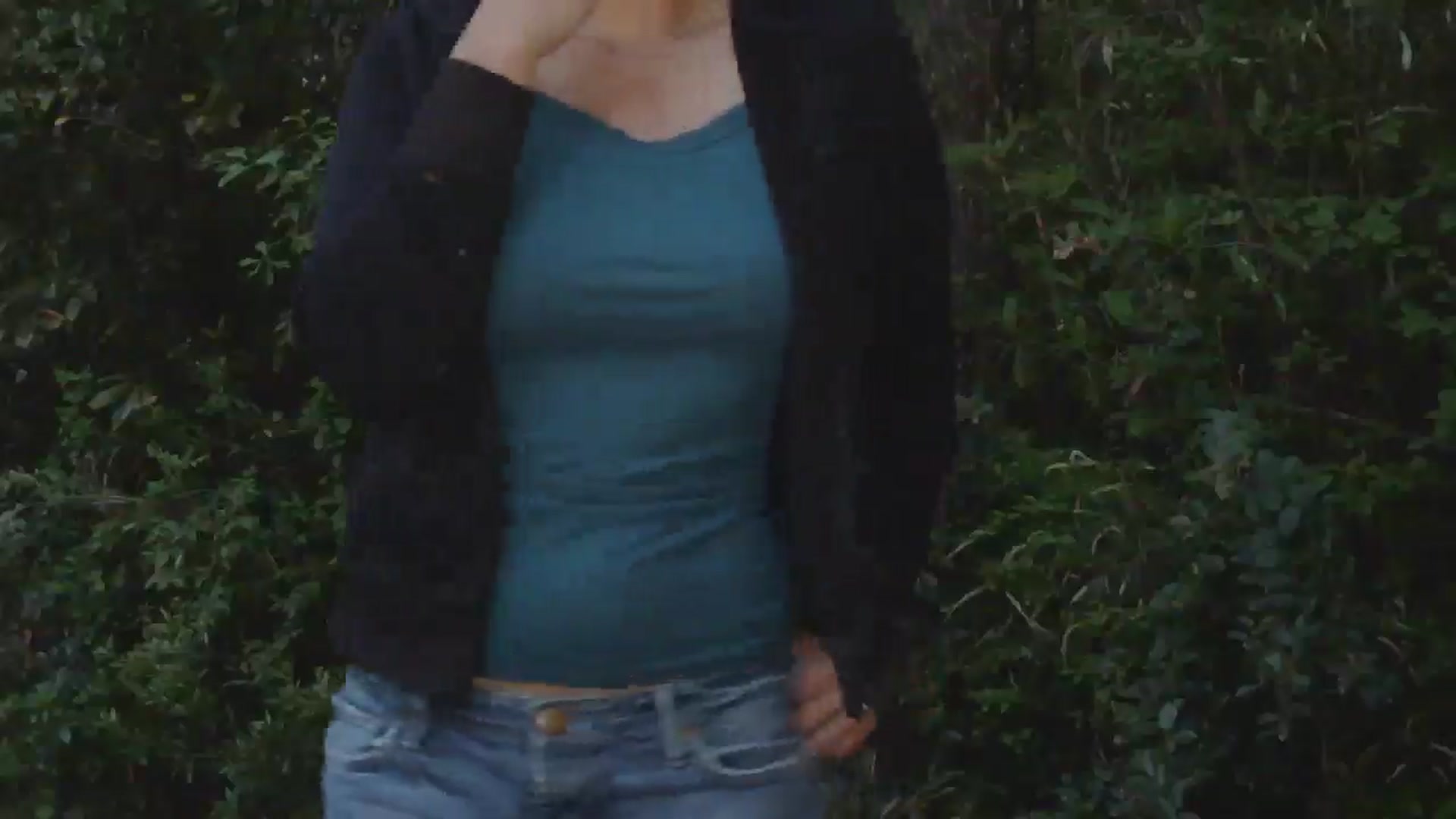 Gallery image thumbnail from GirlOffGrid's myfreecams stream on, 04/15/2026, 24:00 image 16 of 20