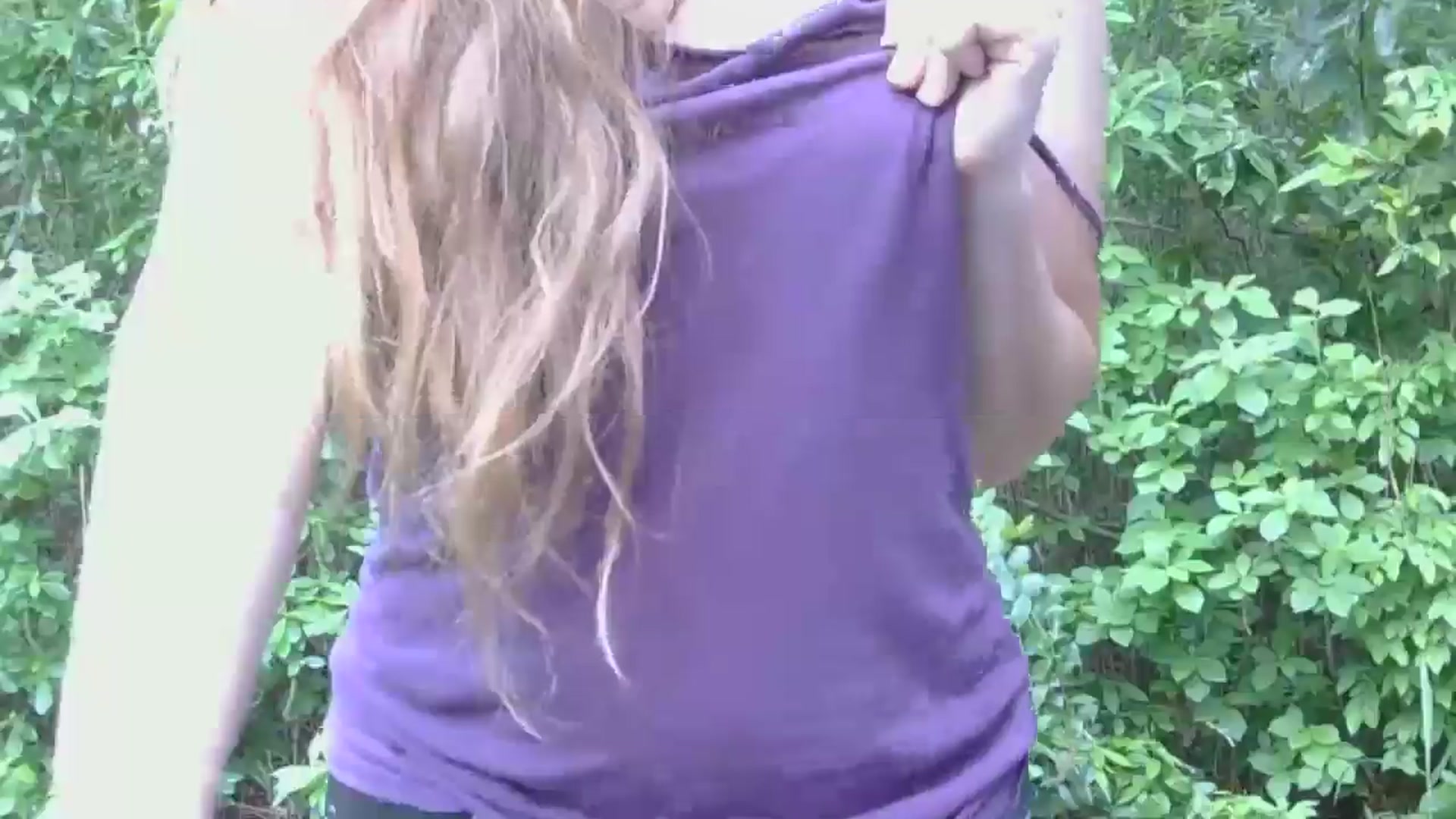 Gallery image thumbnail from GirlOffGrid's myfreecams stream on, 04/29/2026, 20:05 image 9 of 20