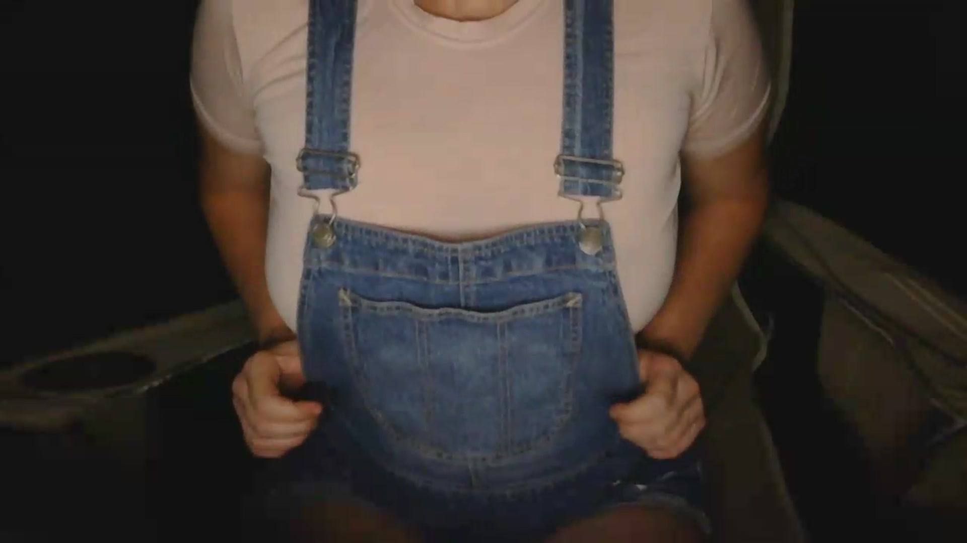 Gallery image thumbnail from GirlOffGrid's myfreecams stream on, 07/16/2026, 02:50 image 15 of 20